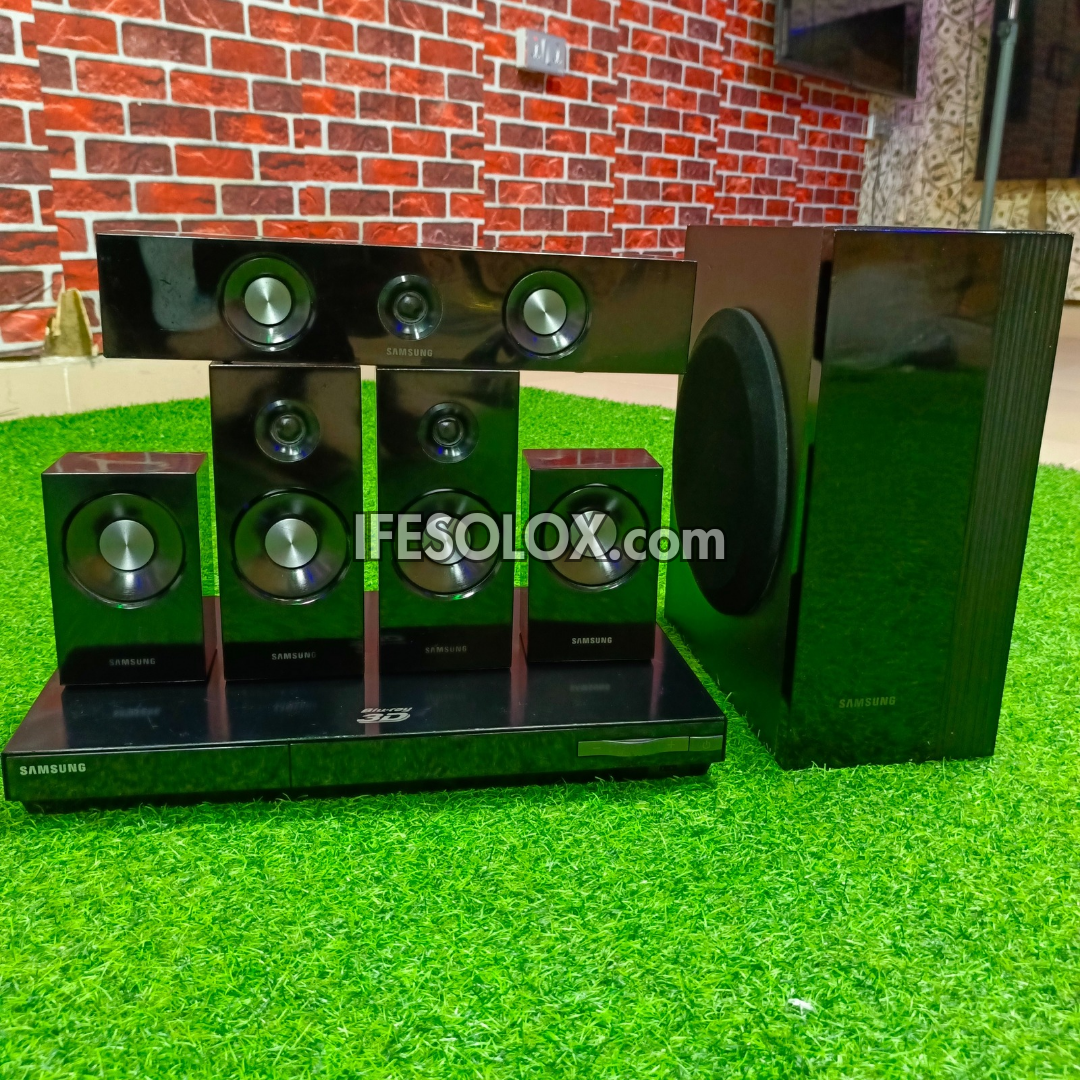 Samsung HT-E5550 5.1Ch 1000Watt 3D Bluray Bluetooth DVD Home Theater System (USB, FM radio, Aux, Optical in) - Foreign Used