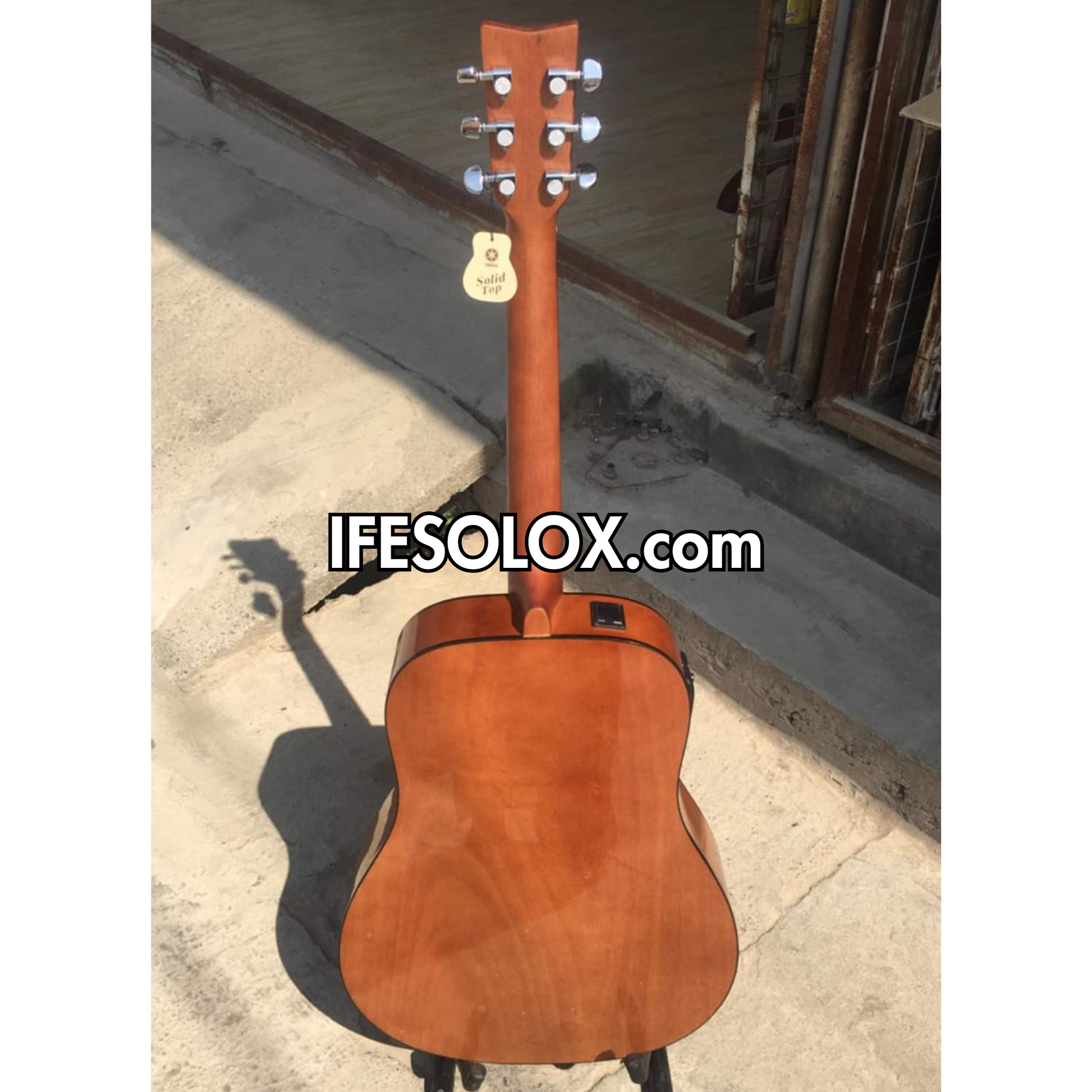 Yamaha F600EQ 38" Full-Body Semi-Acoustic Guitar with Belt and Bag - Brand New