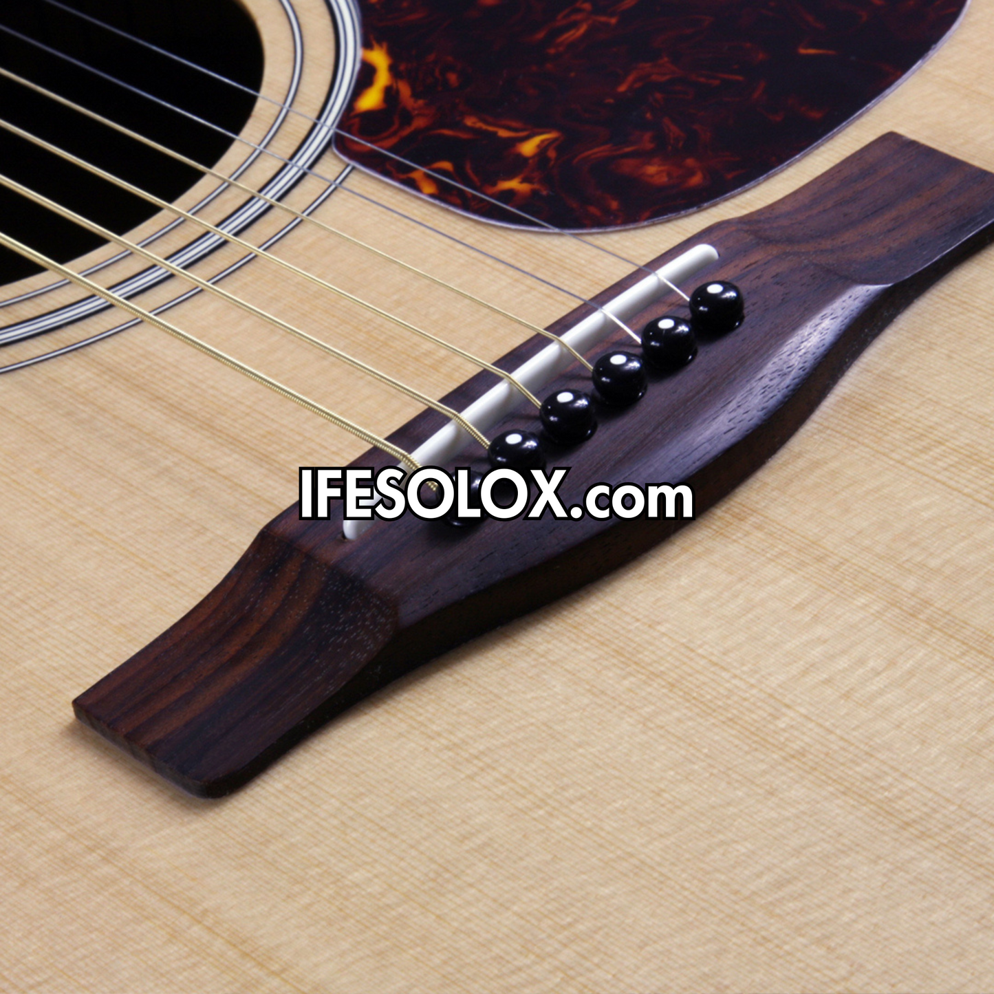 Yamaha F600EQ 38" Full-Body Semi-Acoustic Guitar with Belt and Bag - Brand New