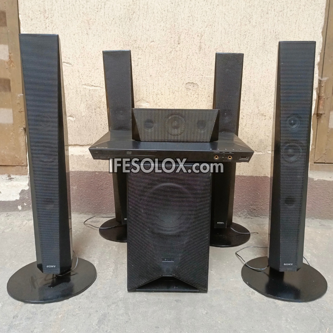 Sony DAV-DZ550 5.1Ch 1000W Bluetooth DVD Tallboy Home Theater Complete Set with 2 Mic inputs - Foreign Used