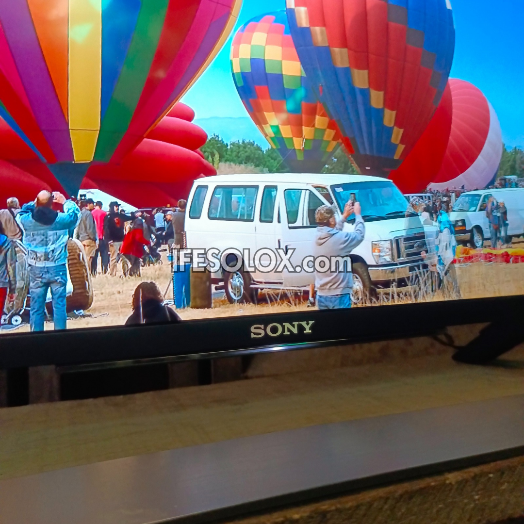 Sony BRAVIA 43 Inch KD-43XD8305 Android Smart 4K UHD HDR10 TV (WiFi, Screen Mirroring, Bluetooth) - Foreign Used