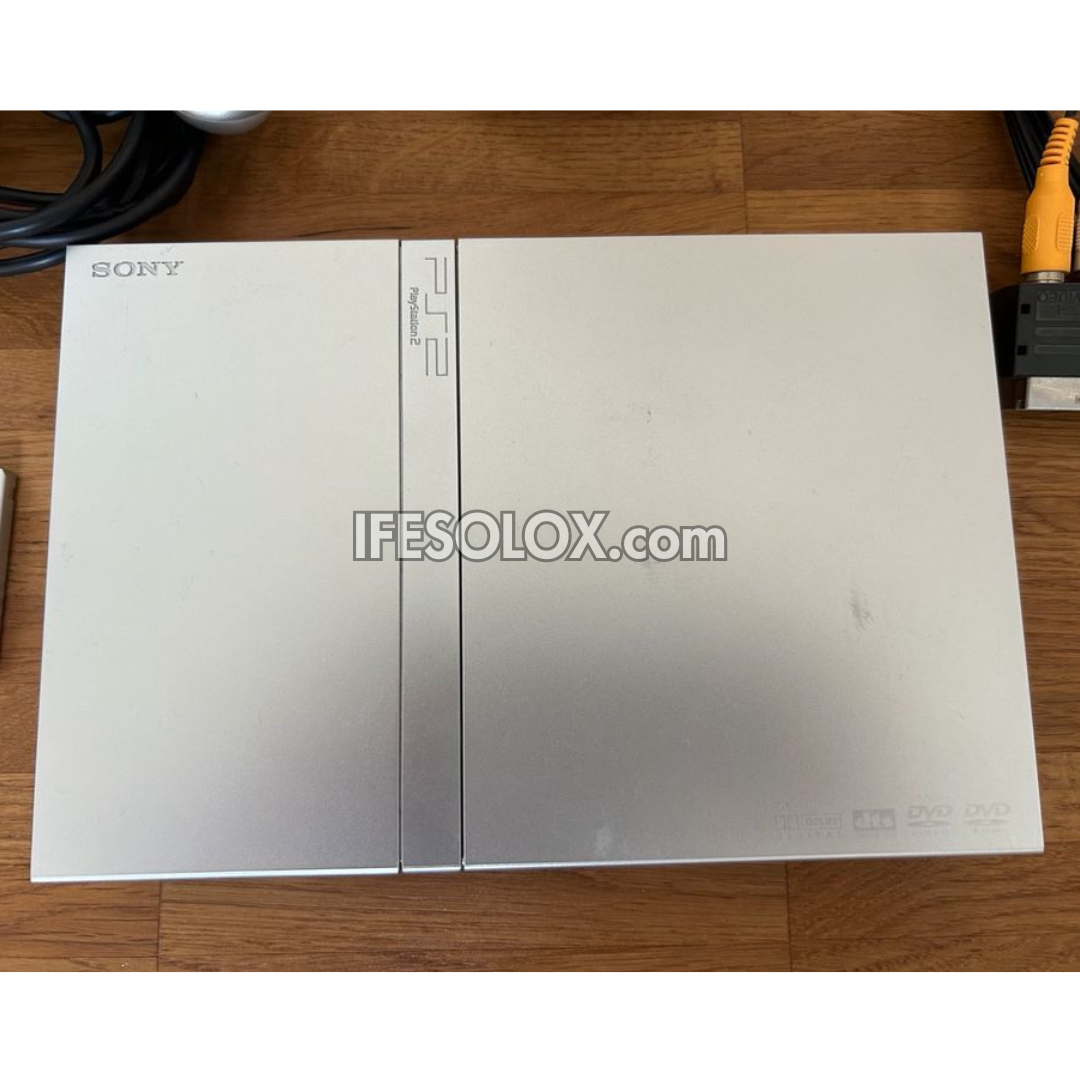 Sony Playstation 2 (PS2) Slim Game Console Complete Set (White) with 1 DUALSHOCK Wired Game Controller - Foreign Used