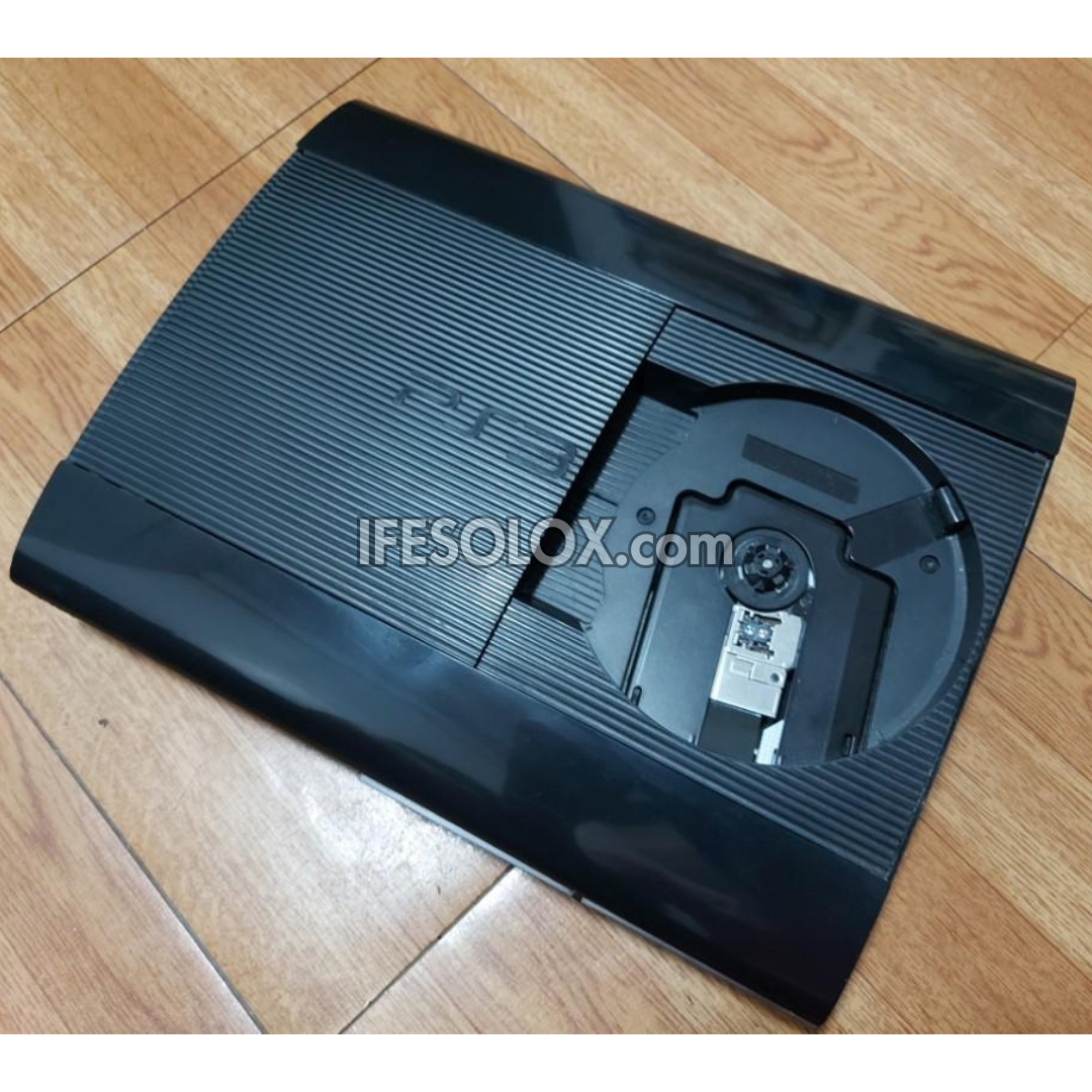 Sony Playstation 3 (PS3) Slim 500GB Game Console Complete Set with 1 DUALSHOCK Controllers and 30 Titles - Foreign Used