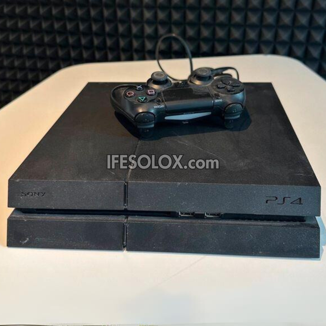 Sony Playstation 4 (PS4) 500GB Game Console with 1 DUALSHOCK 4 Controller and 10 Titles - Foreign Used