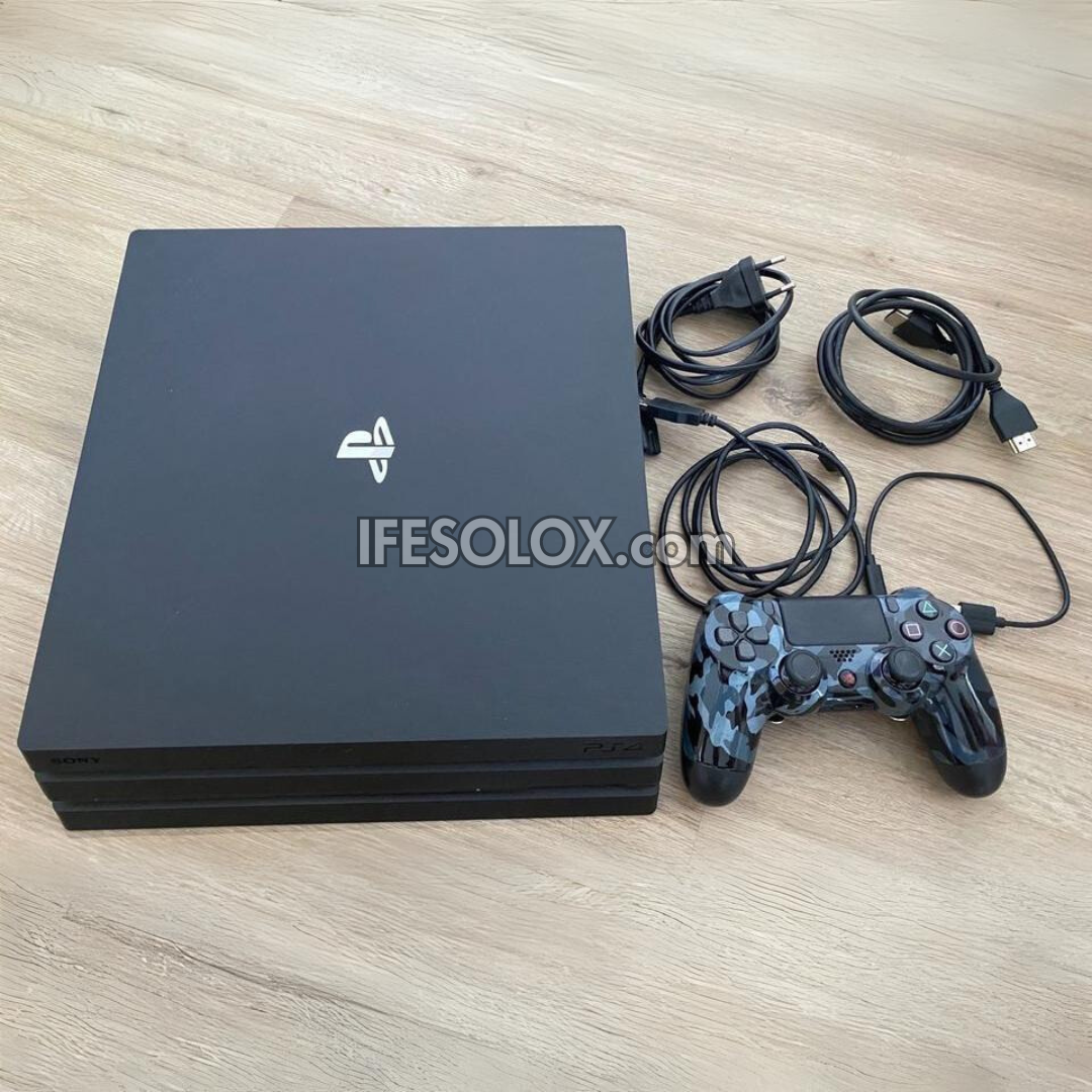 Sony Playstation 4 - PS4 Pro 1TB Soldier Game Console with 1 DUALSHOCK 3 Controllers - Foreign Used