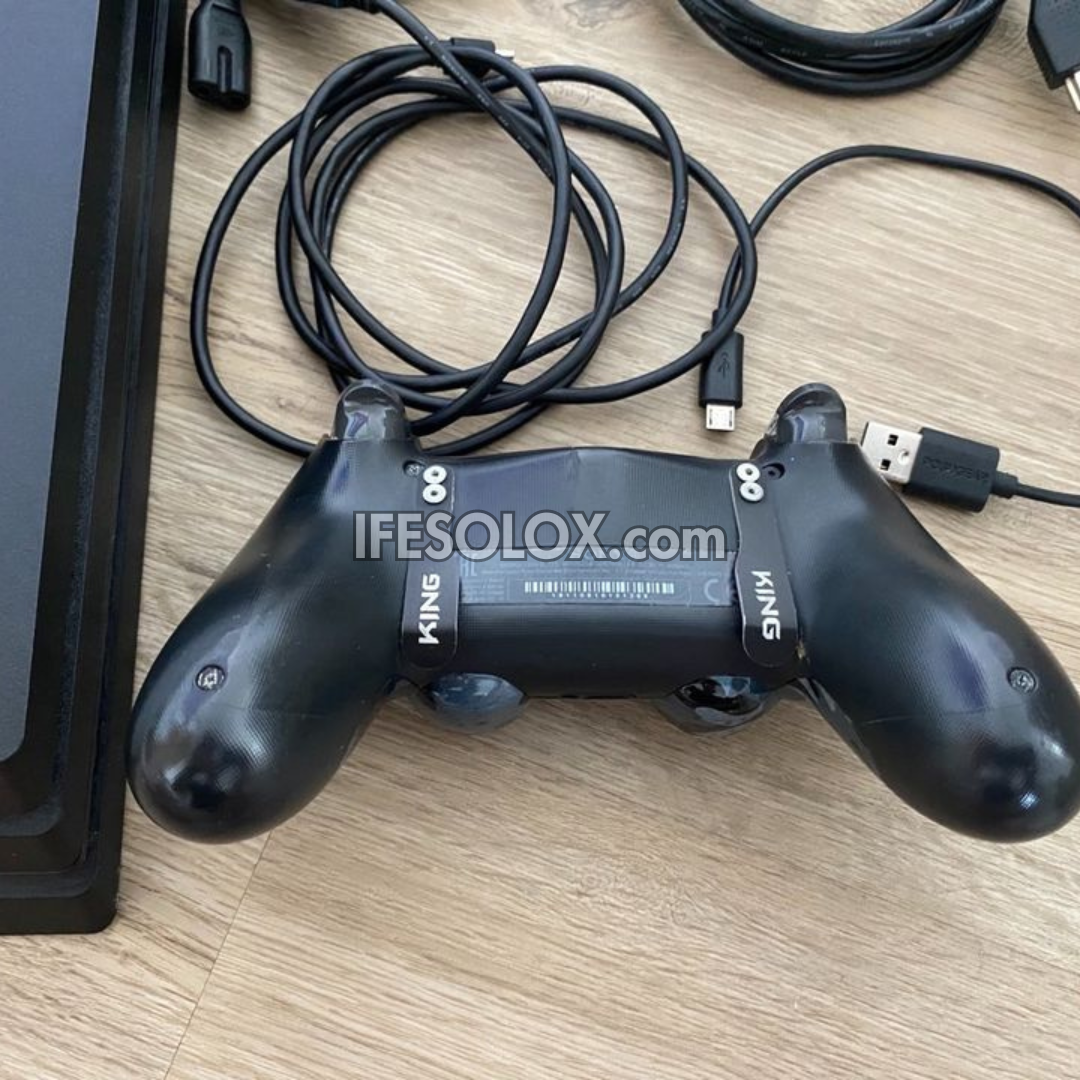 Sony Playstation 4 - PS4 Pro 1TB Soldier Game Console with 1 DUALSHOCK 3 Controllers - Foreign Used