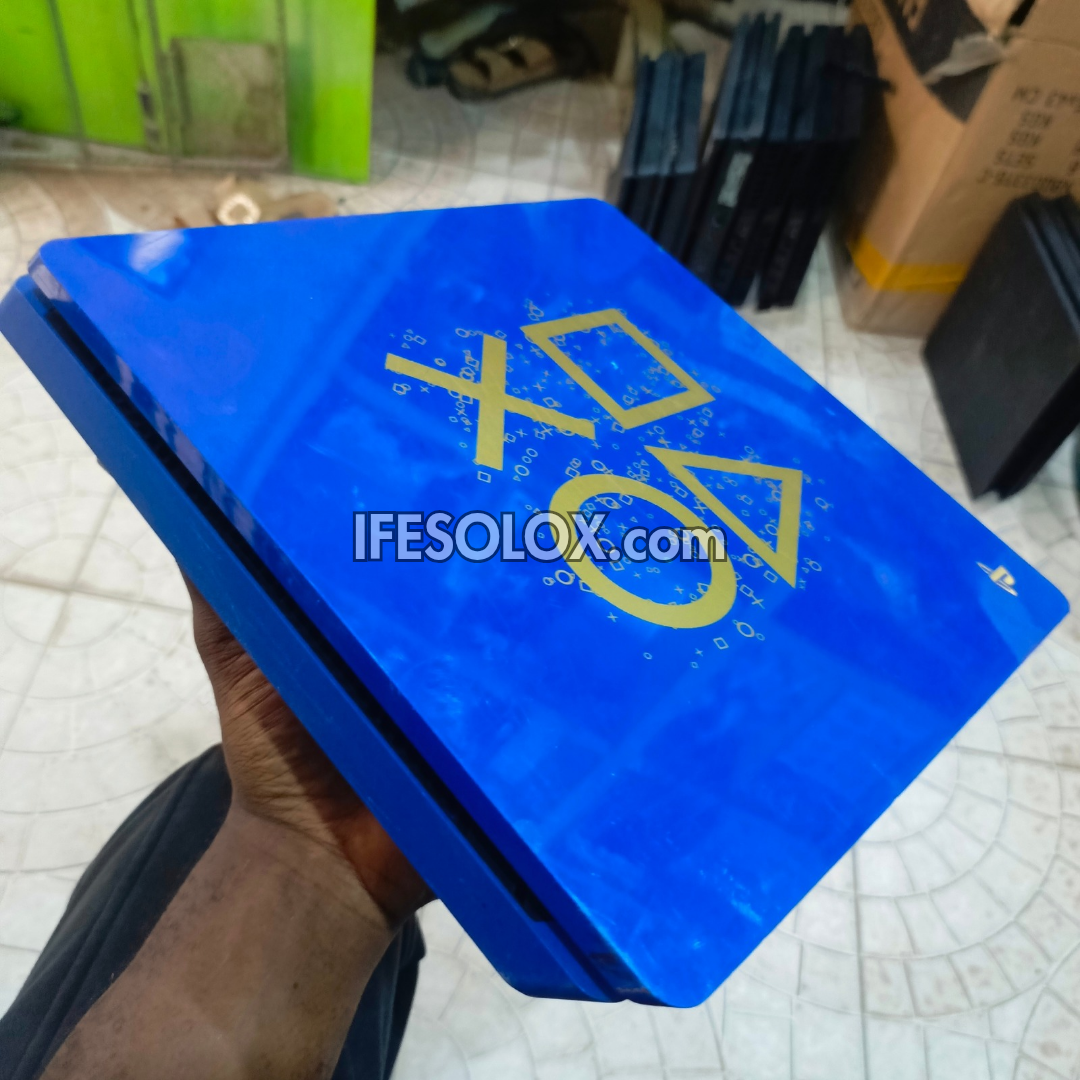 Sony Playstation 4 (PS4) Slim 1TB Limited Edition with 2 DUALSHOCK 4 Controllers and 20 Games - Foreign Used