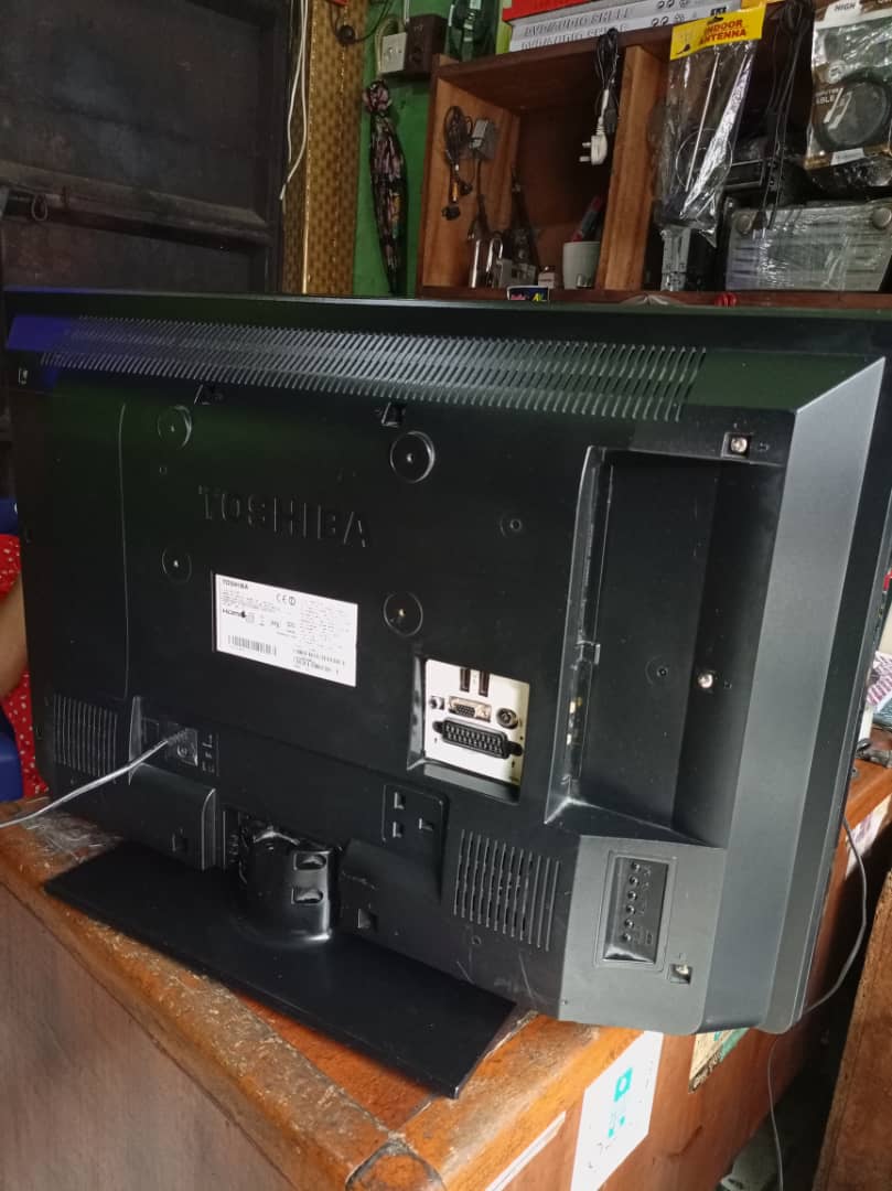 Back View of Toshiba 32 inch Full HD LED TV
