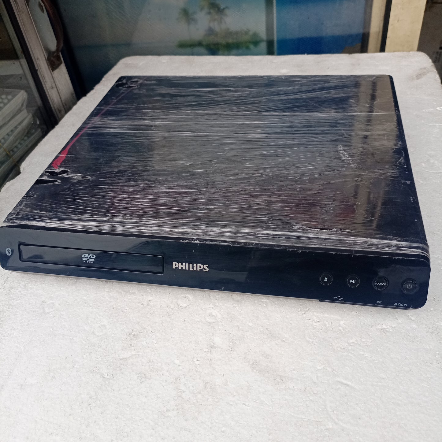 Philips HTD5550/98 5.1Ch 1000Watts Bluetooth DVD Home Theater Machine Head - Top View