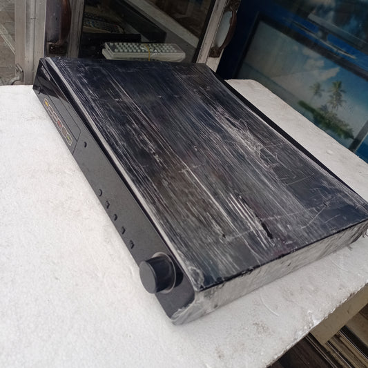 Samsung HT-Z310R 5.1Ch 1000watts Bluetooth DVD Home Theater Machine Head - Angle View