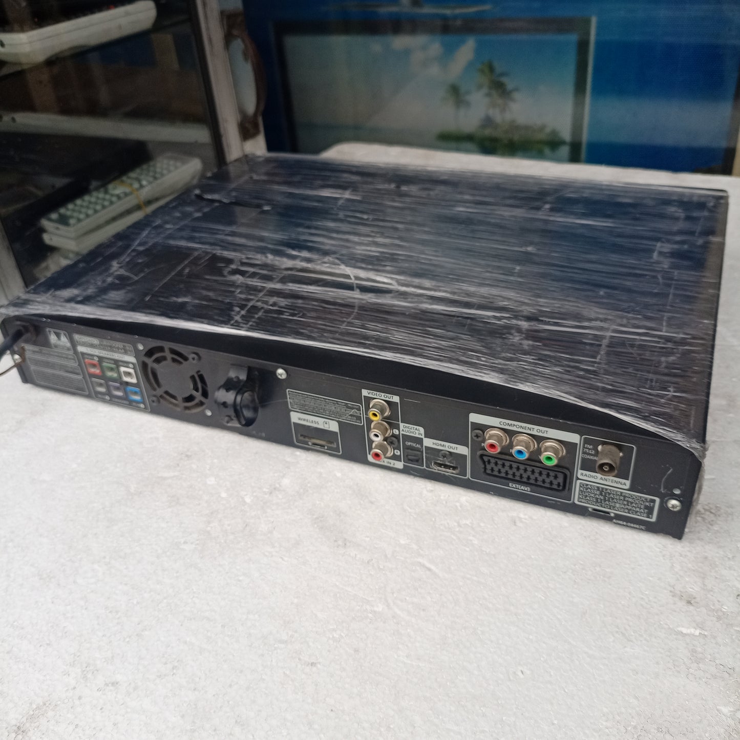 Samsung HT-Z310R 5.1Ch 1000watts Bluetooth DVD Home Theater Machine Head - Back View