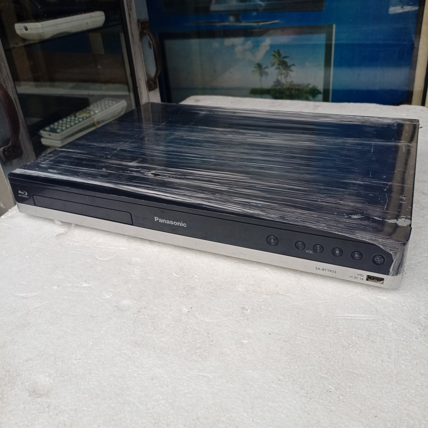 Panasonic SA-BTT465 5.1Ch 1000watts Blu-ray 3D Network Smart Home Theater Machine Head - London Used