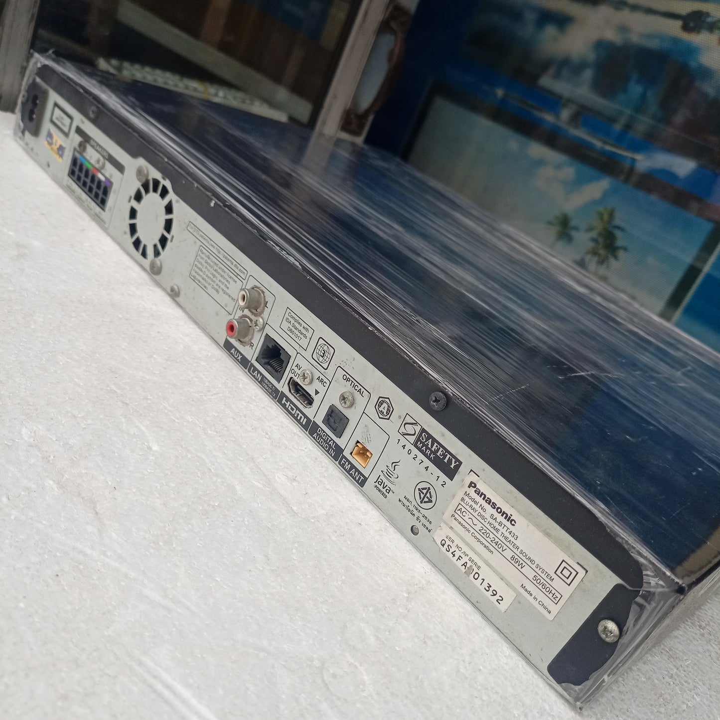Panasonic SA-BTT465 5.1Ch 1000watts Blu-ray 3D Network Smart Home Theater Machine Head - Back View