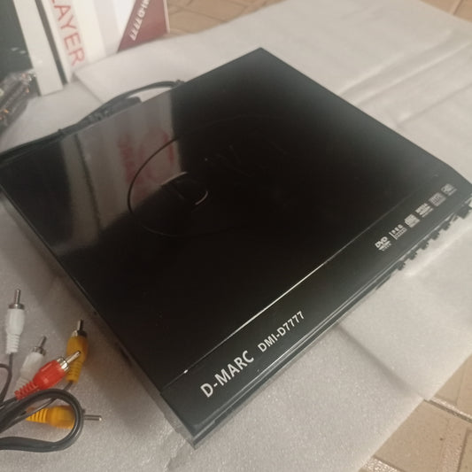 Lecteur DVD multi-lecture DMARC DMI-D7777 + dernière mémoire, emplacements USB et SD - Tout neuf