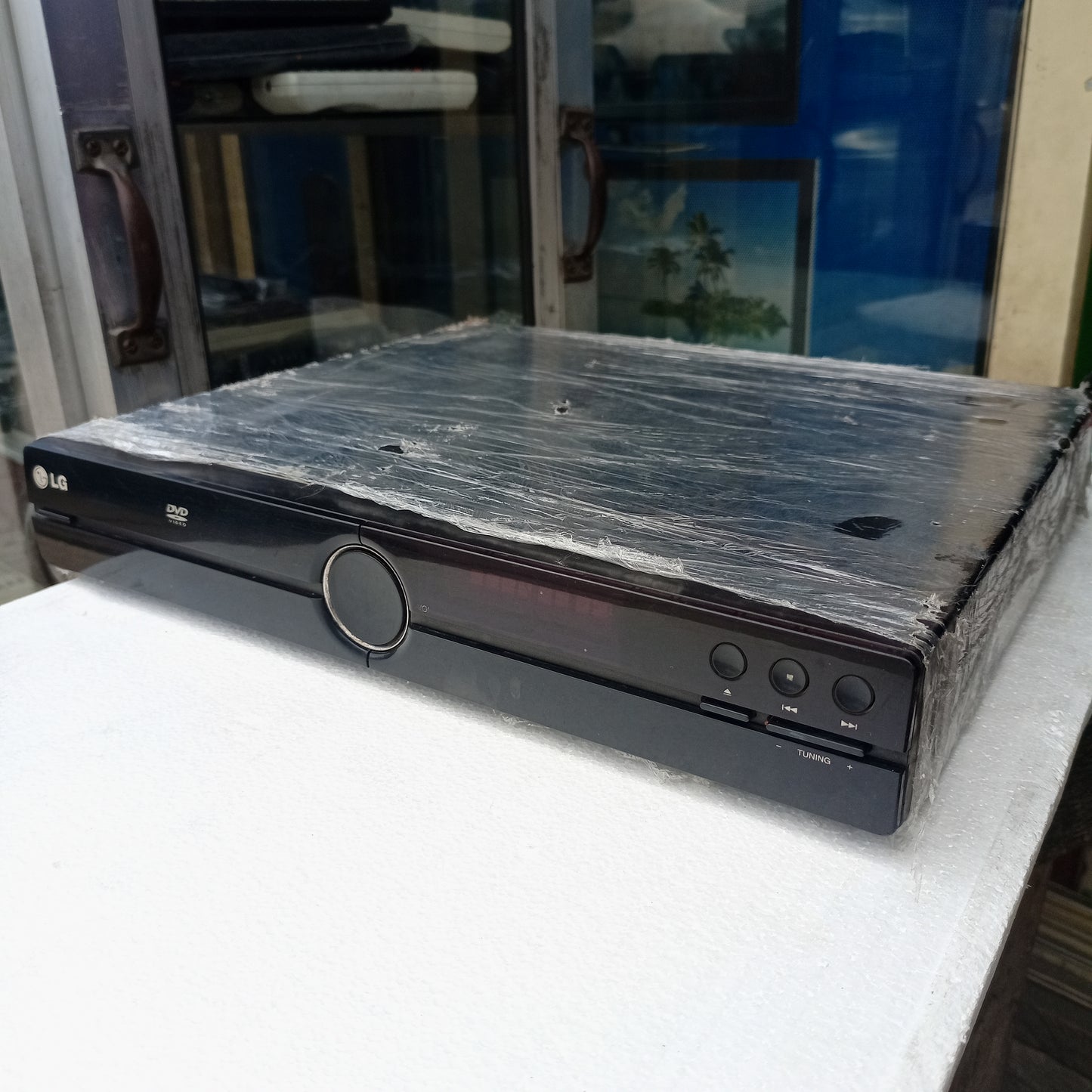 LG HT534TN-A2 1000 Watts DVD Home Theater Machine Head - Front Button View