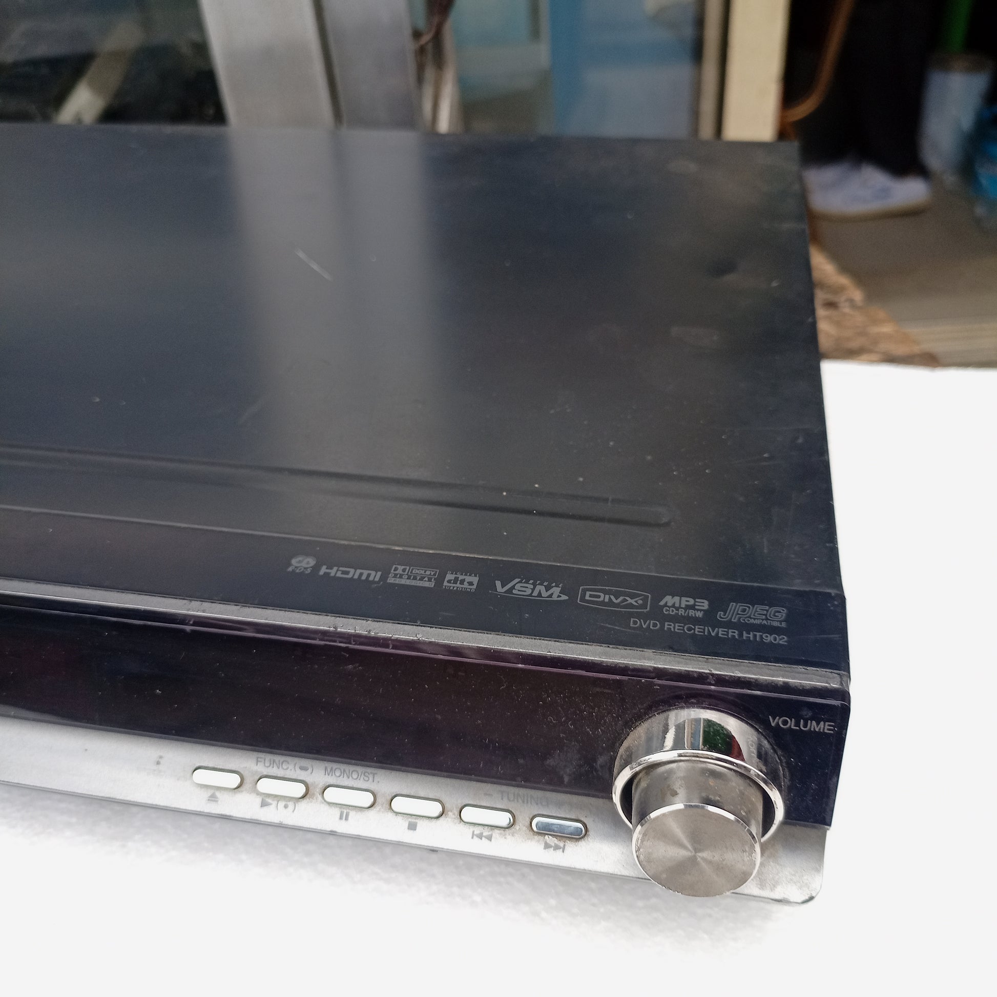 LG HT902PB 5.1Ch 1000Watts DVD Home Theater Machine Head - Buttons and Control