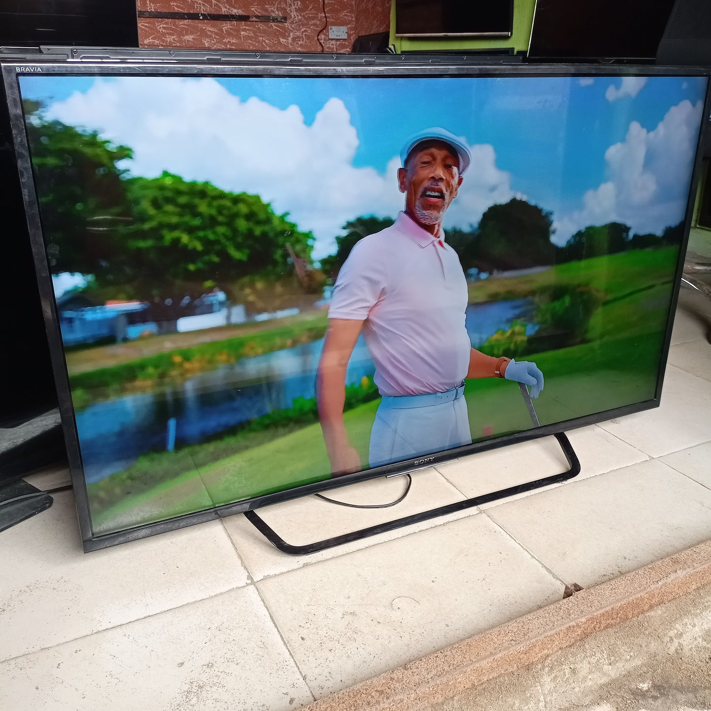 Sony BRAVIA 49 Inch HDR Smart LED TV - London Used