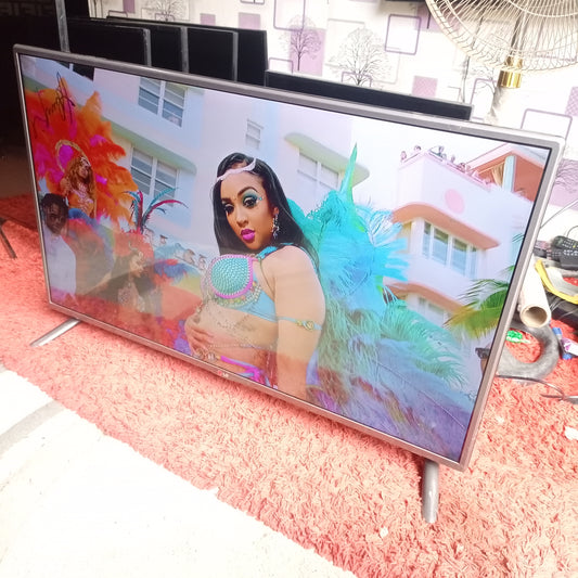 LG 42 Inch 42LB550V Ultra Slim Widescreen 3D, Full HD 1080p LED TV - UK Used