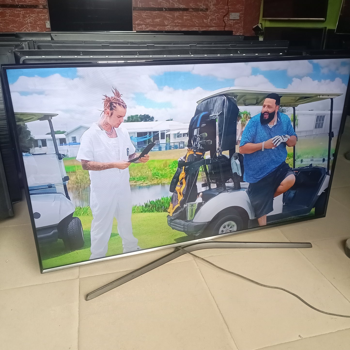SAMSUNG 48 Inch UE48JU6400 Series 6 Smart 4K UHD HDR LED TV - UK Used