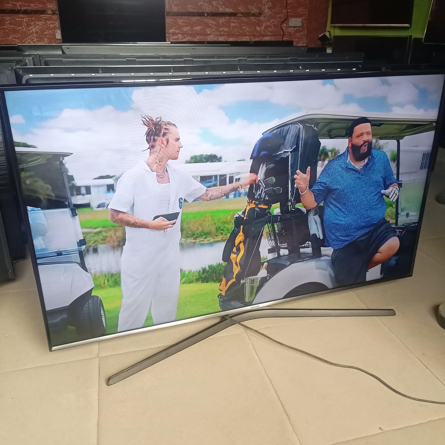 SAMSUNG 48 Inch UE48JU6400 Series 6 Smart 4K UHD HDR LED TV - UK Used