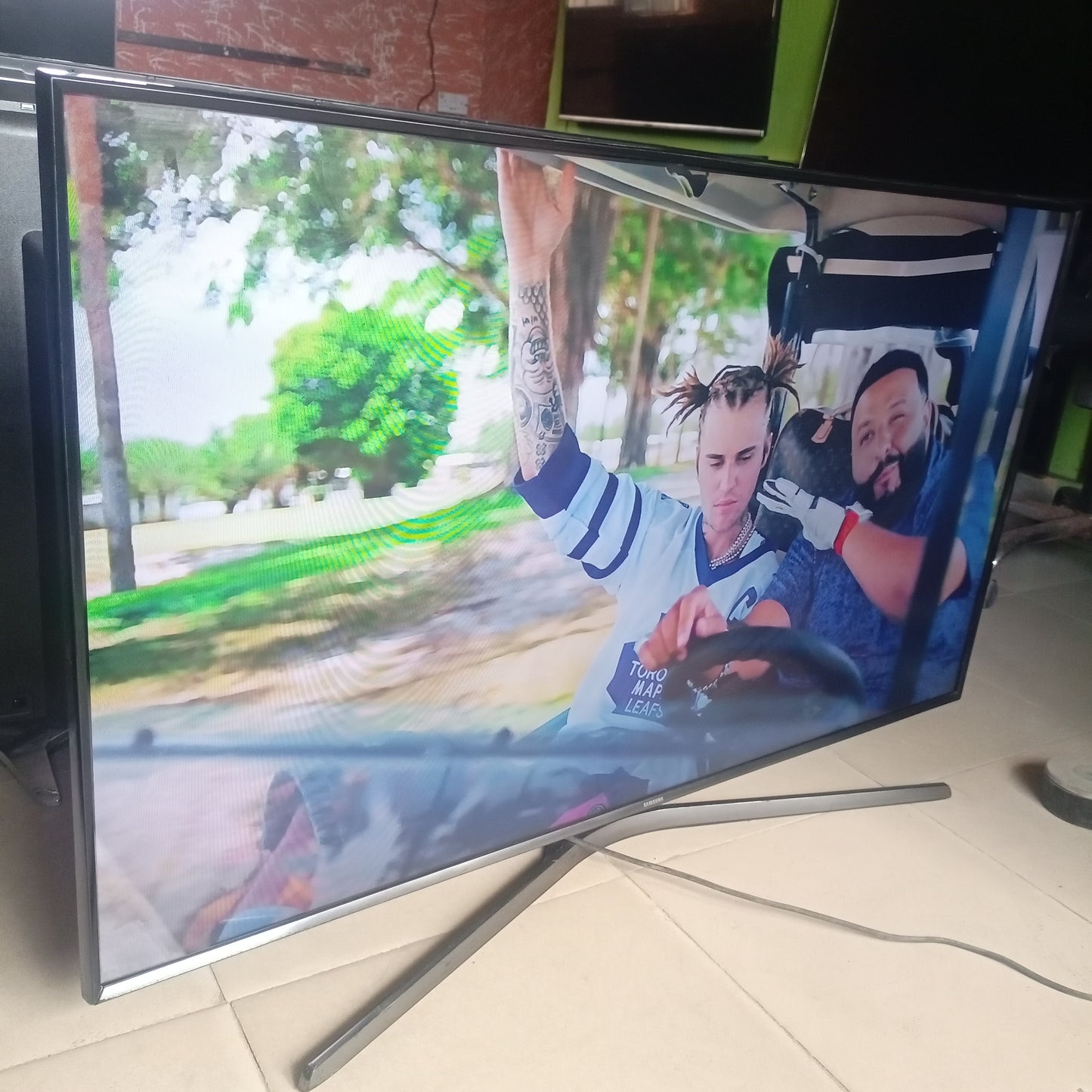 SAMSUNG 48 Inch UE48JU6400 Series 6 Smart 4K UHD HDR LED TV - UK Used