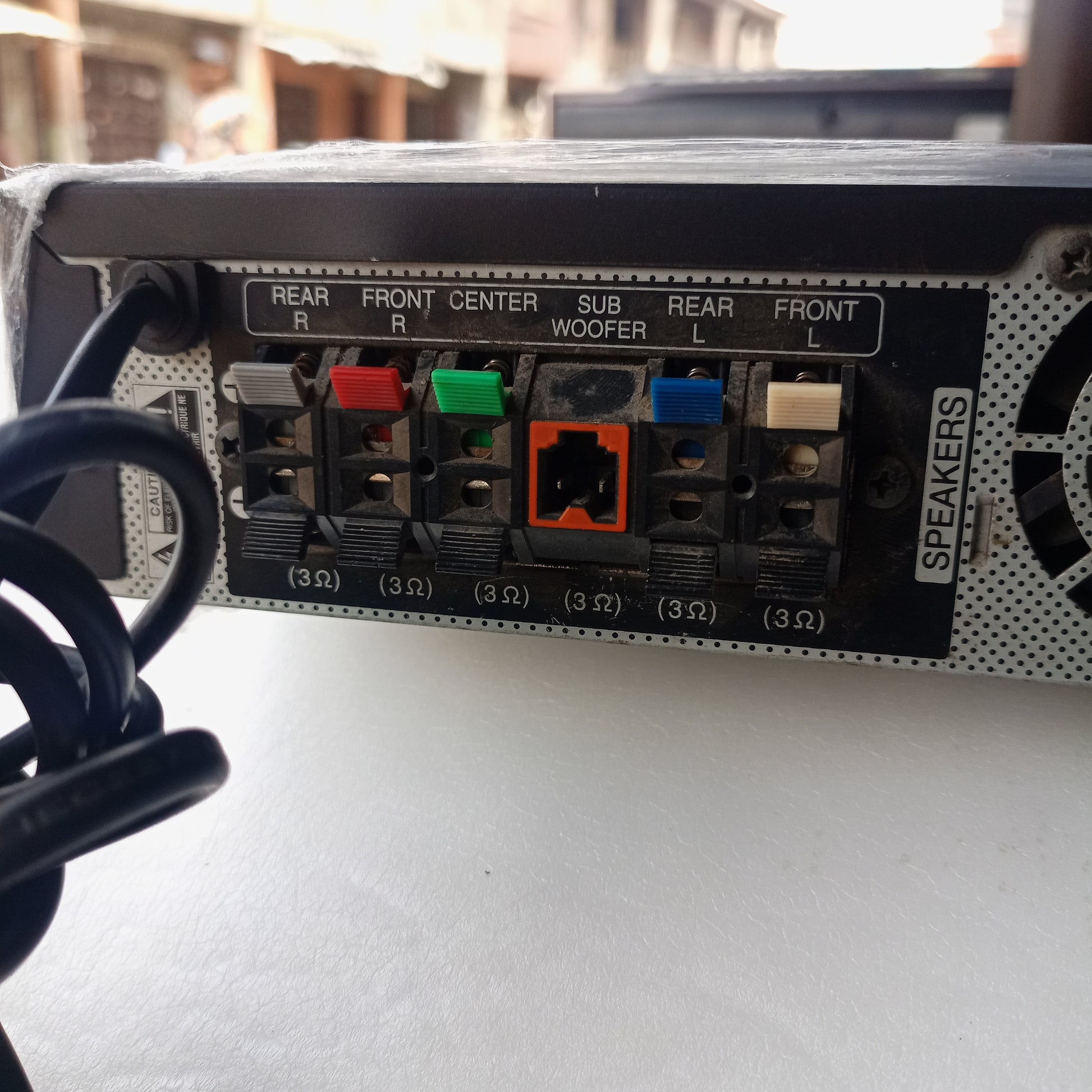 LG BH6530T 1000Watts 3D Blu-ray SMART DVD Home Theater Machine Head - Speaker Terminals