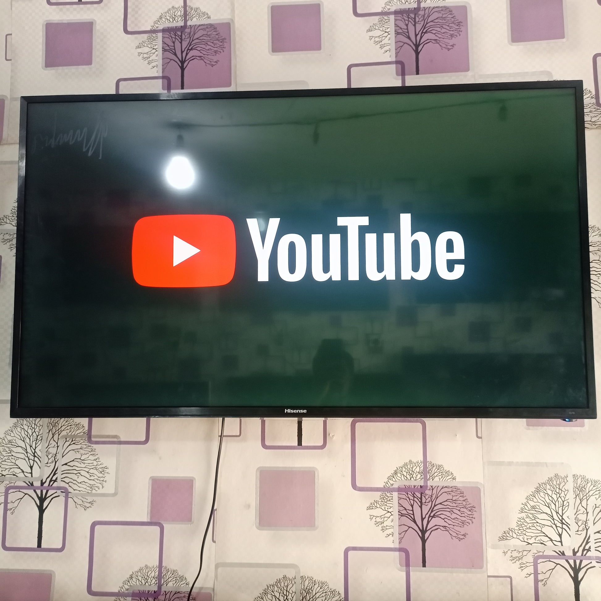 Hisense 49 inch VIDAA Smart 4K UHD LED TV (Miracast) - Foreign Used