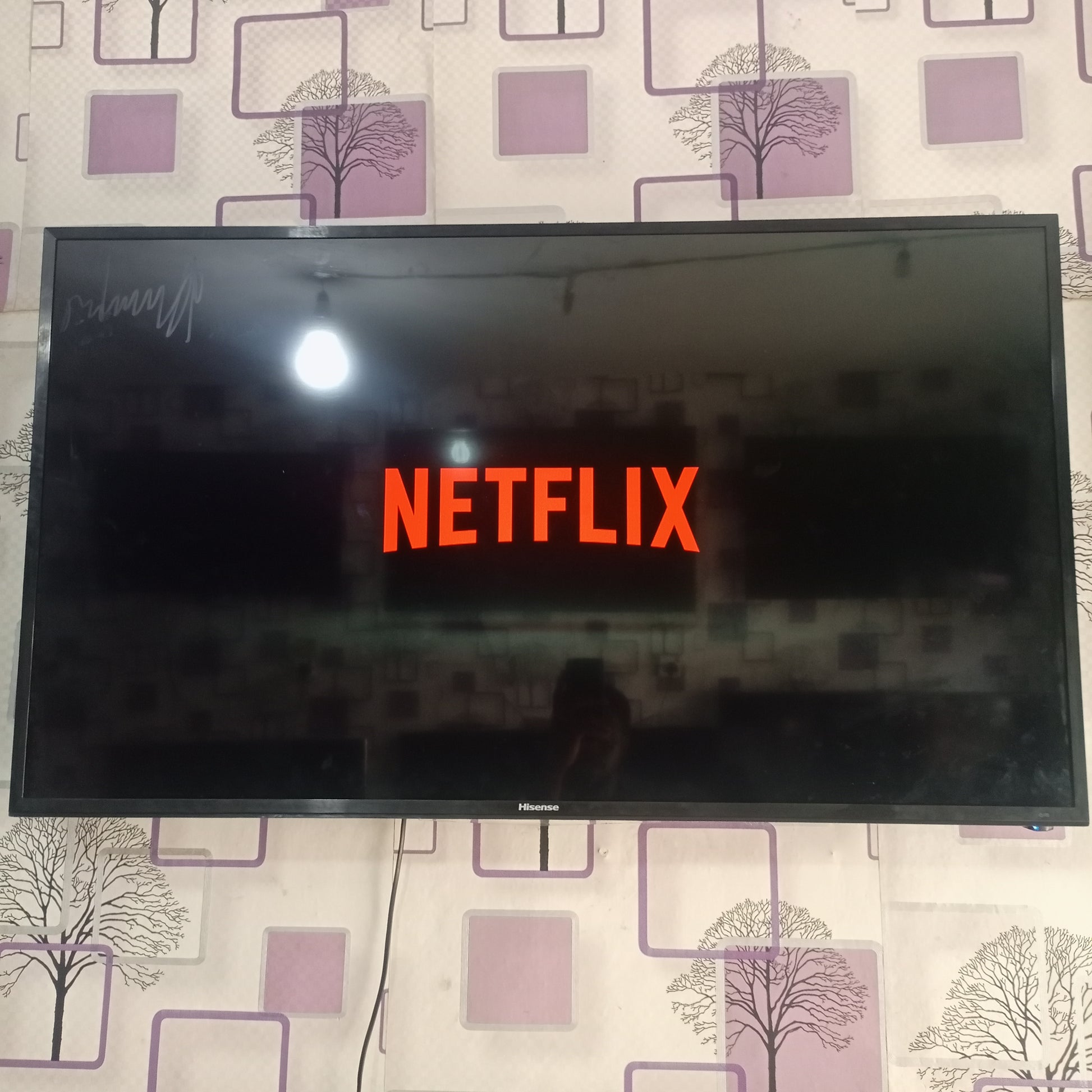 Hisense 49 inch VIDAA Smart 4K UHD LED TV (Miracast, Anyview) - Foreign Used