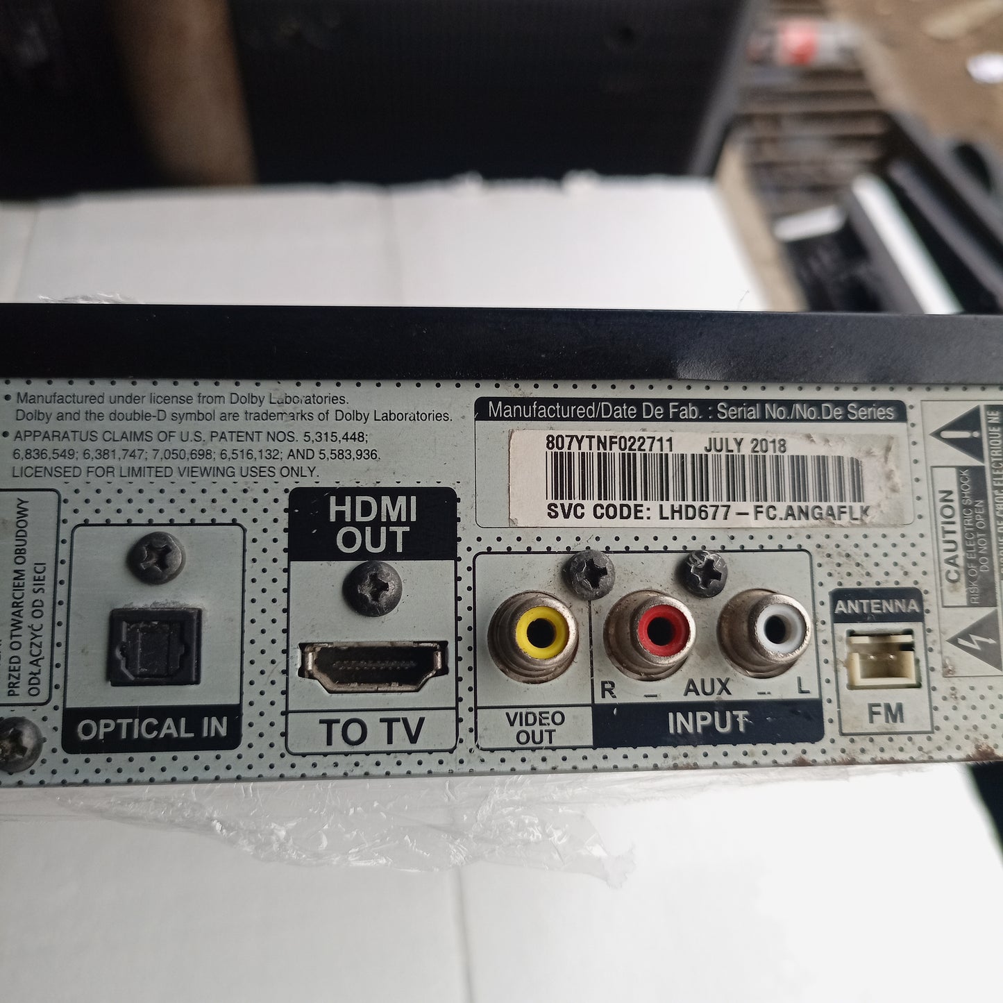 LG LHD675BG 4.2Ch 1000 Watts Wireless Bodyguard Bluetooth DVD Home Theater Machine Head (Double SubWoofer) - Video outputs, Optical input and Audio input