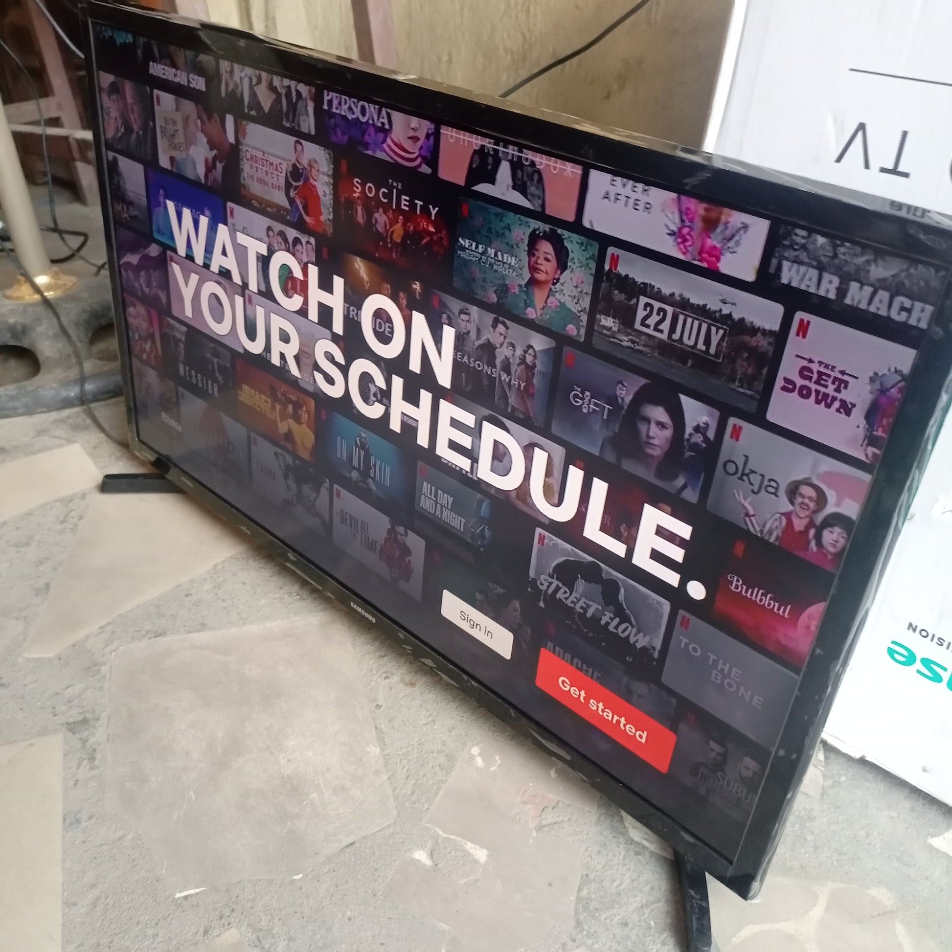 SAMSUNG 32 Inch UE32T4300 Series 2020 Active HDR Smart Apple TV - UK Used