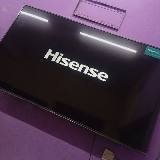 Hisense 65 inch VIDAA Smart 4K UHD LED TV (Netflix, YouTube, Amazon Prime) - Foreign Used