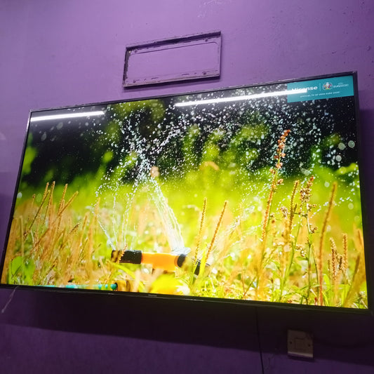 Hisense 65 inch VIDAA Smart 4K UHD LED TV (Netflix, YouTube, Amazon Prime) - Foreign Used