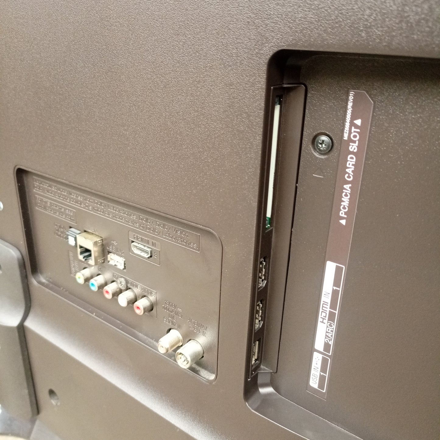 LG 43 Inch 43UK6400 Series IPS 4K UHD Active HDR Smart TV - Board View