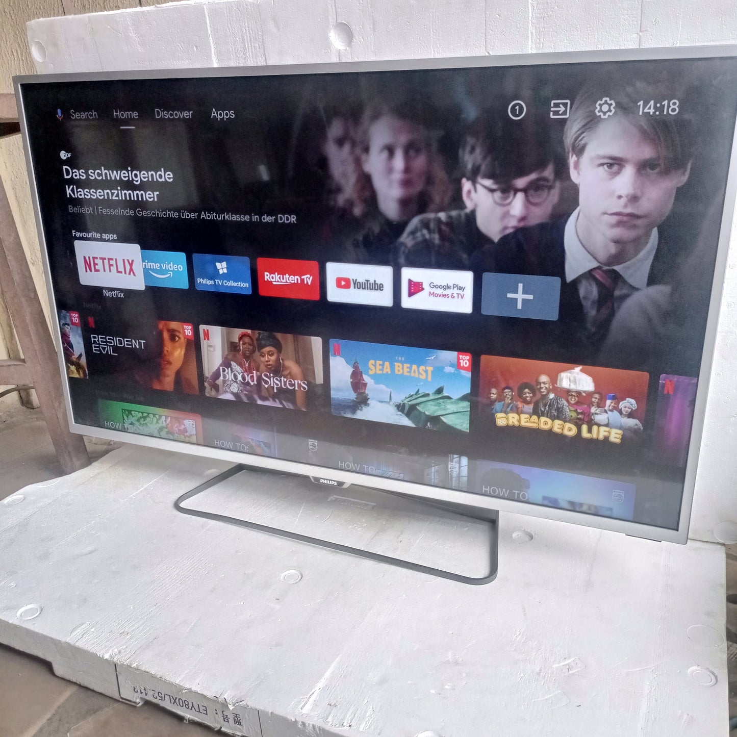 Philips 43 Inch 43PUS6551/12 6500 Series 4K UHD HDR Bluetooth LED TV powered by Android - UK Used