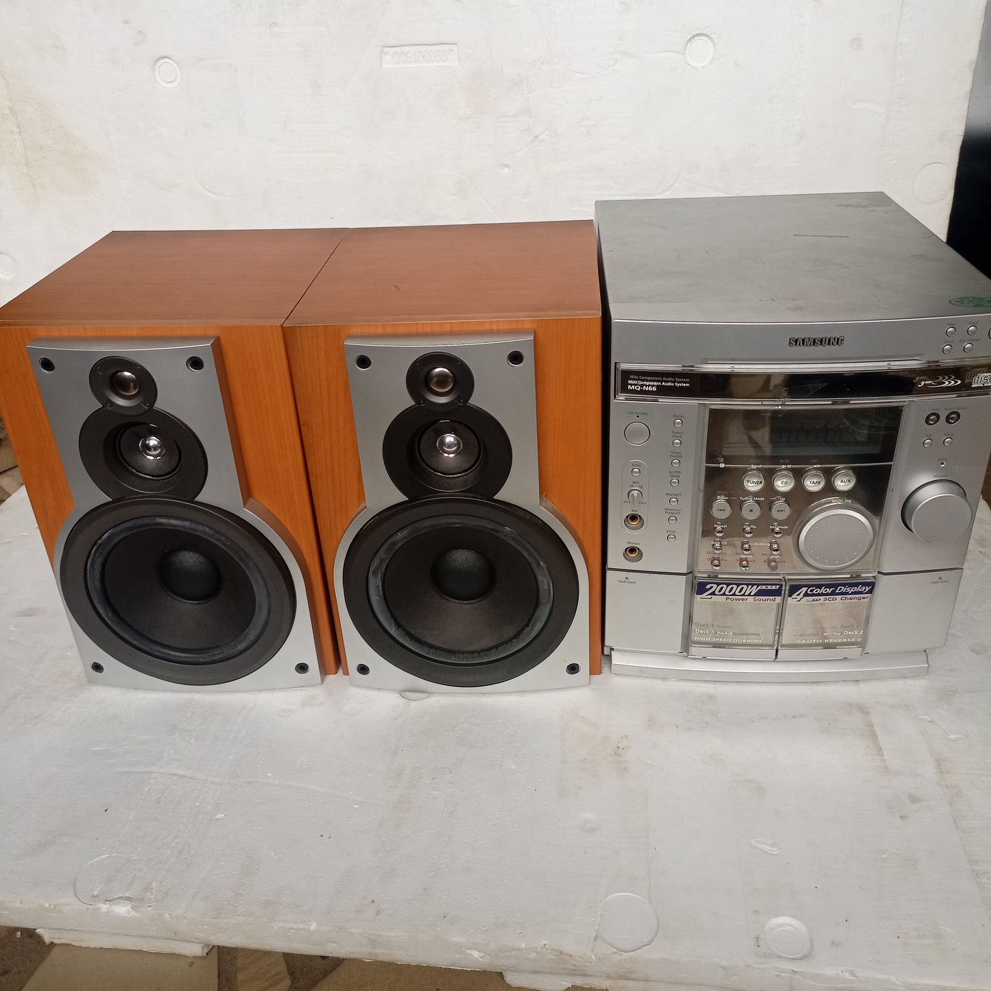 Samsung MQ-N66 2000W Stereo CD Mini-Component Audio System - Foreign Used