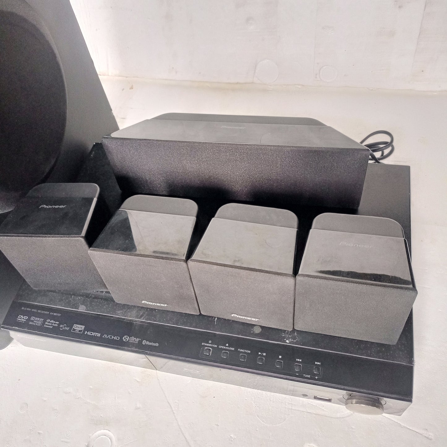 PIONEER XV-BD717 5.1Ch 1000Watts Bluetooth 3D Blu-Ray DVD Home Theater Set - Speaker closer view