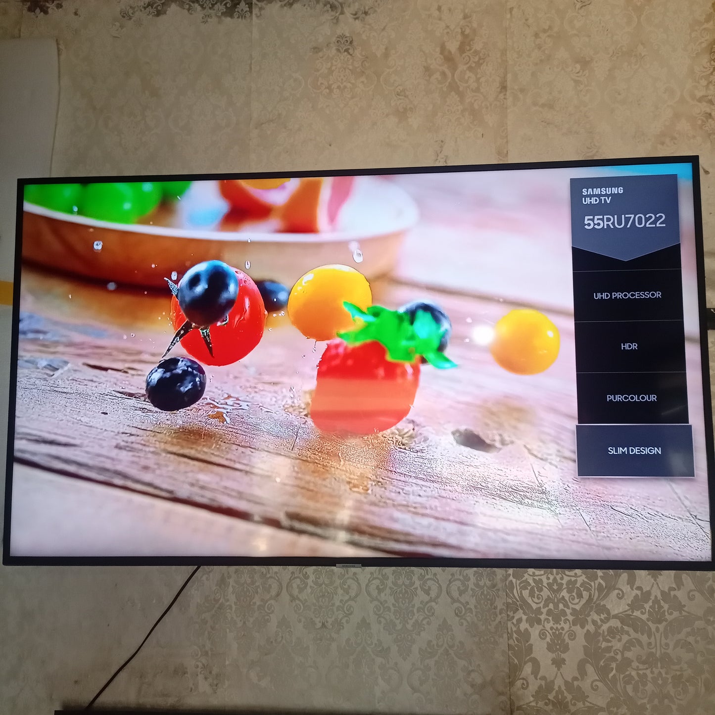 SAMSUNG 55 Inch UE55RU7020 Series 7 Smart 4K UHD HDR10+ Apple TV - UK Used