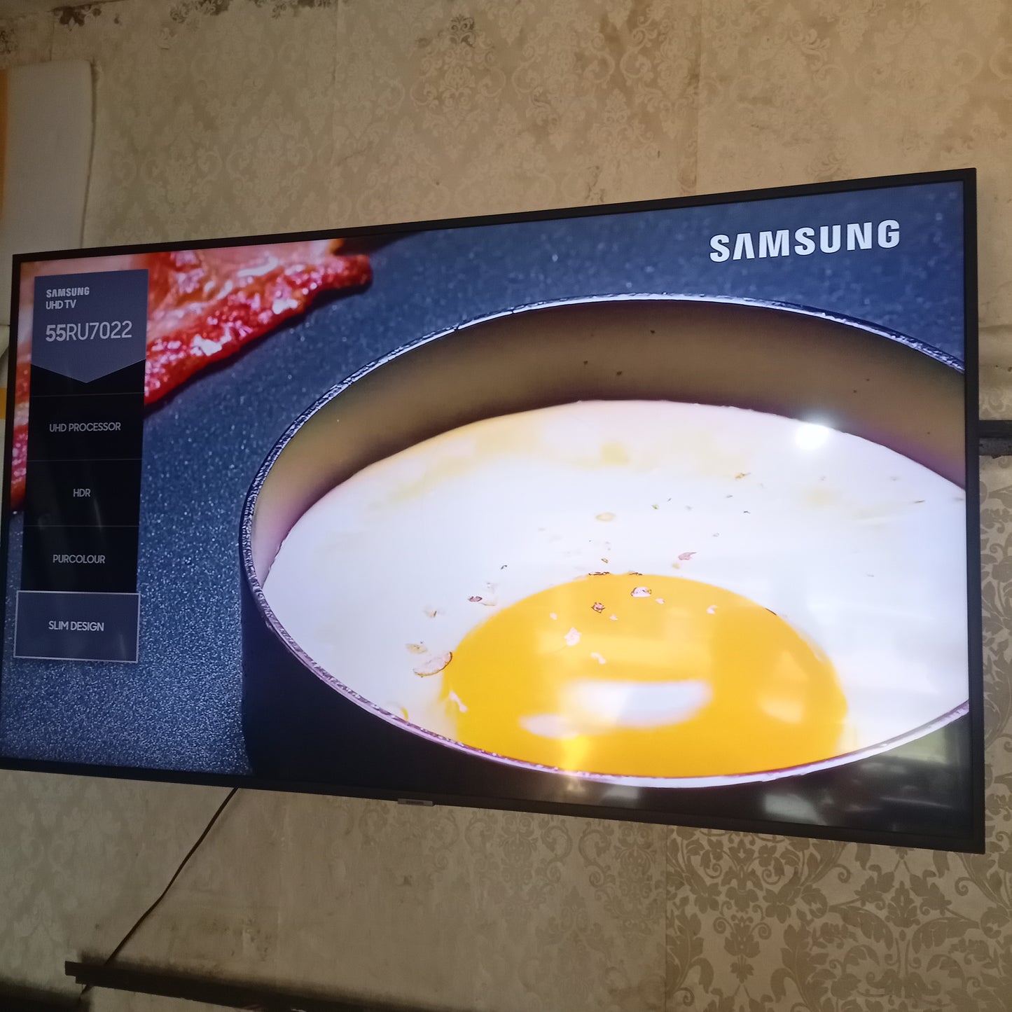SAMSUNG 55 Inch UE55RU7020 Series 7 Smart 4K UHD HDR10+ Apple TV - UK Used