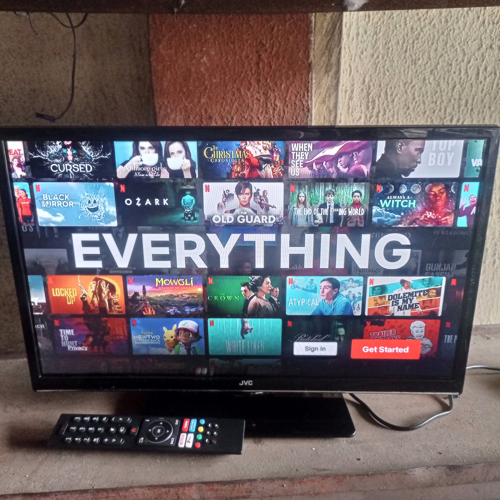 JVC 24 inch LT-24C685 Smart Full HD LED TV (DVD Combo) + Built-in WiFi - Foreign Used