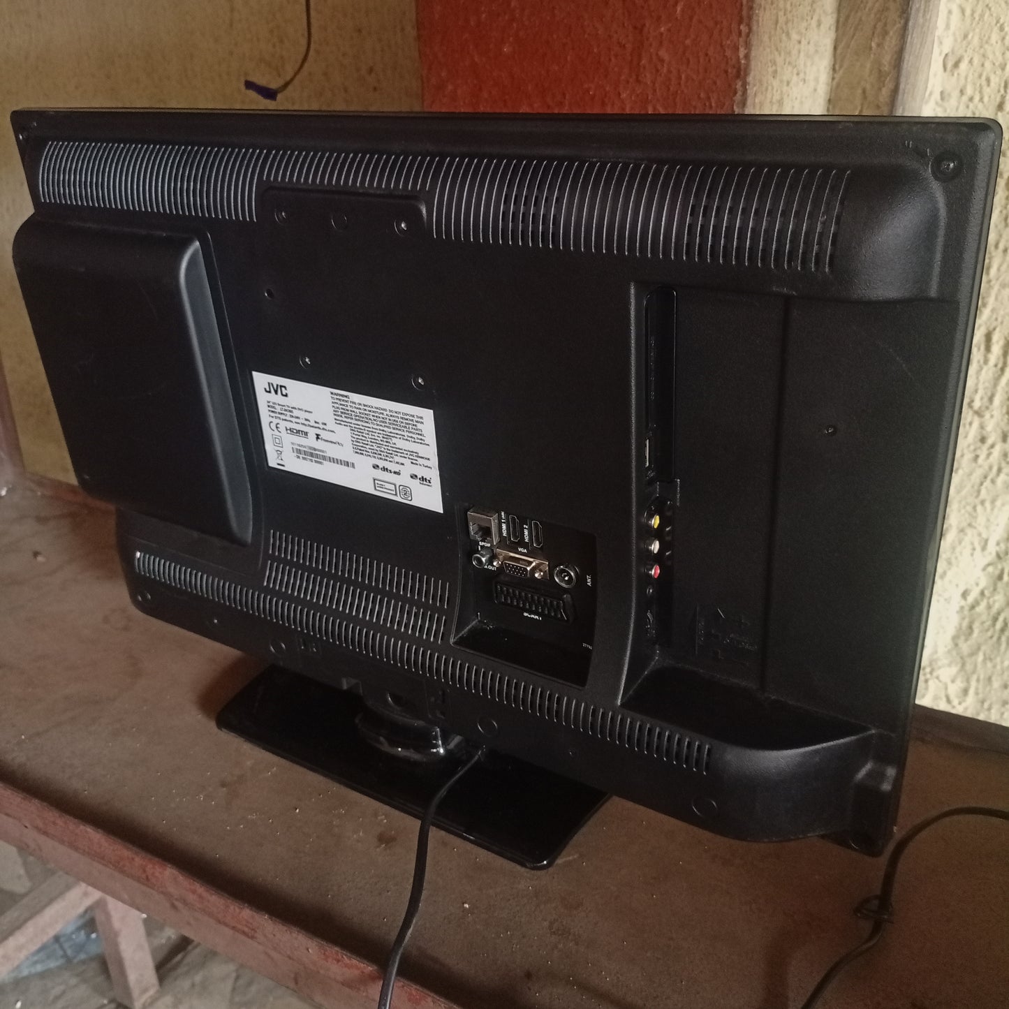 JVC 24 inch LT-24C685 Smart Full HD LED TV (DVD Combo) + Built-in WiFi - Back View and input list