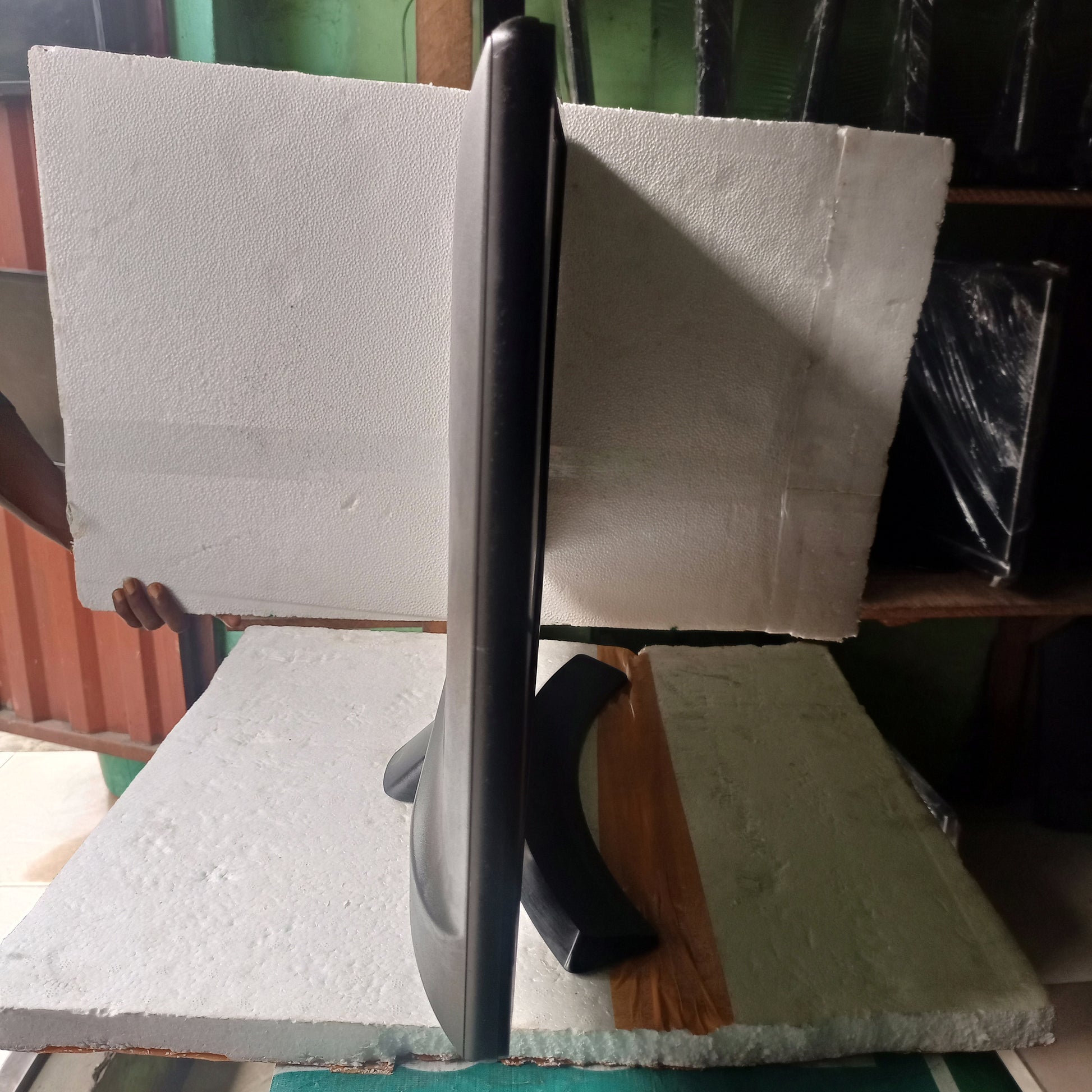 LG 28 Inch 28LB450U Full HD 1080p Satellite LED TV (DC-19V) - Side View