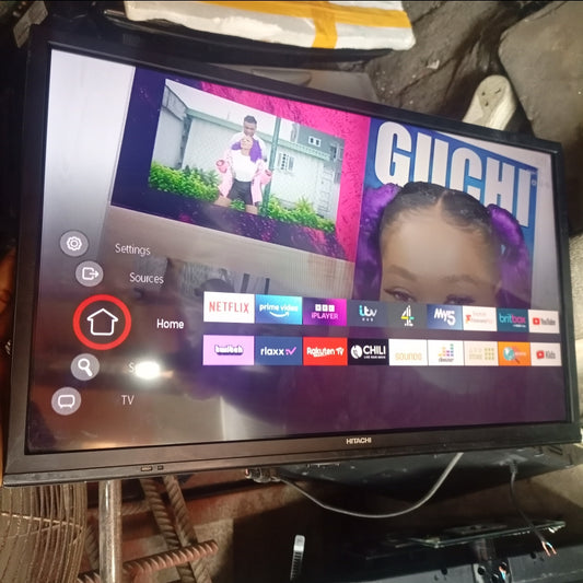 Hitachi 24 Inch 24HE2200U Smart Full HD LED TV (Screen mirroring, Netflix, YouTube) - London Used