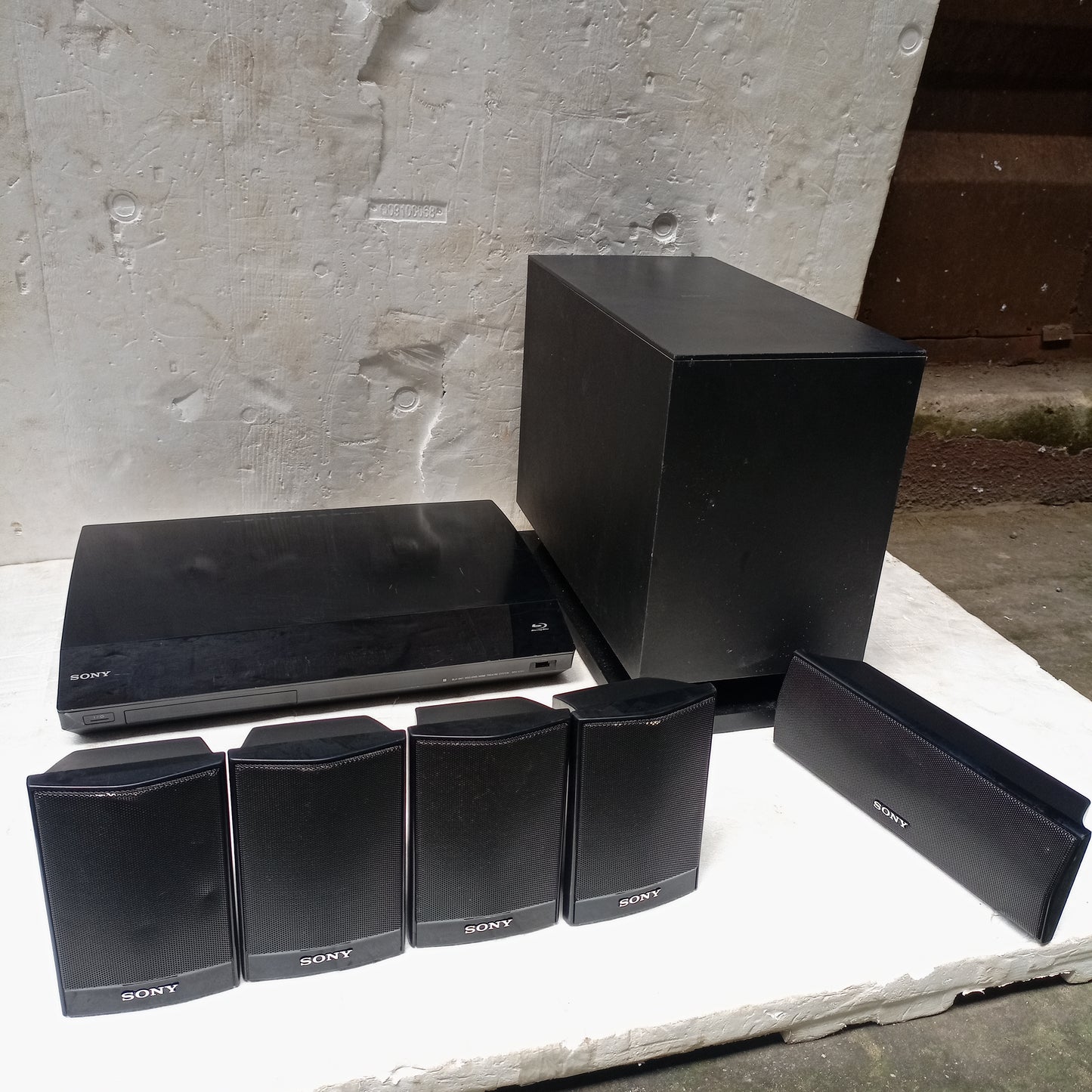 Sony BDV-E380 5.1Ch 1000Watts Smart 3D Blu-ray DVD Home Theater System (Netflix, YouTube) - London Used