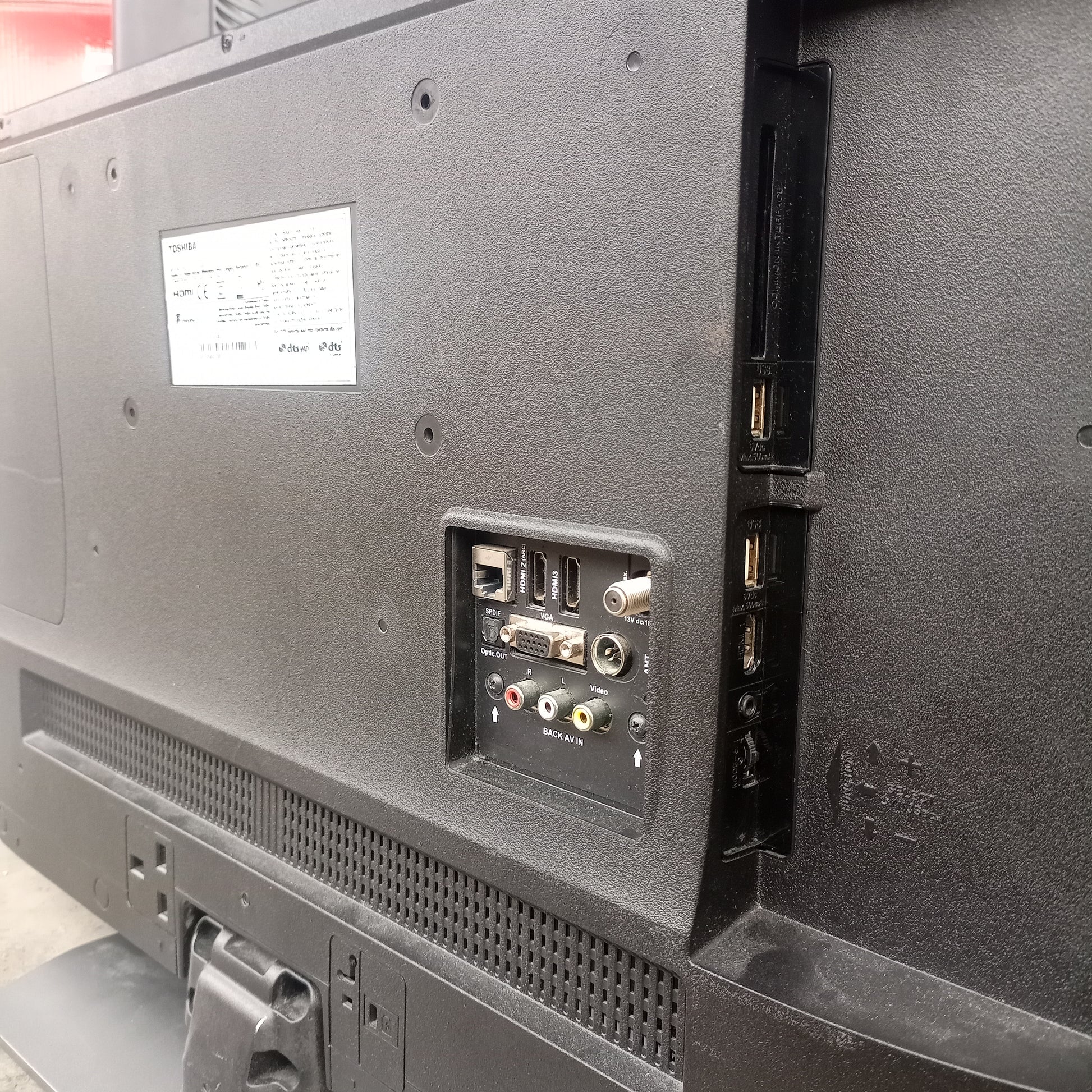 TOSHIBA 32 inch 32LL3A63DB Satellite Smart FHD LED TV + Built-in WiFi & Bluetooth - Inputs view