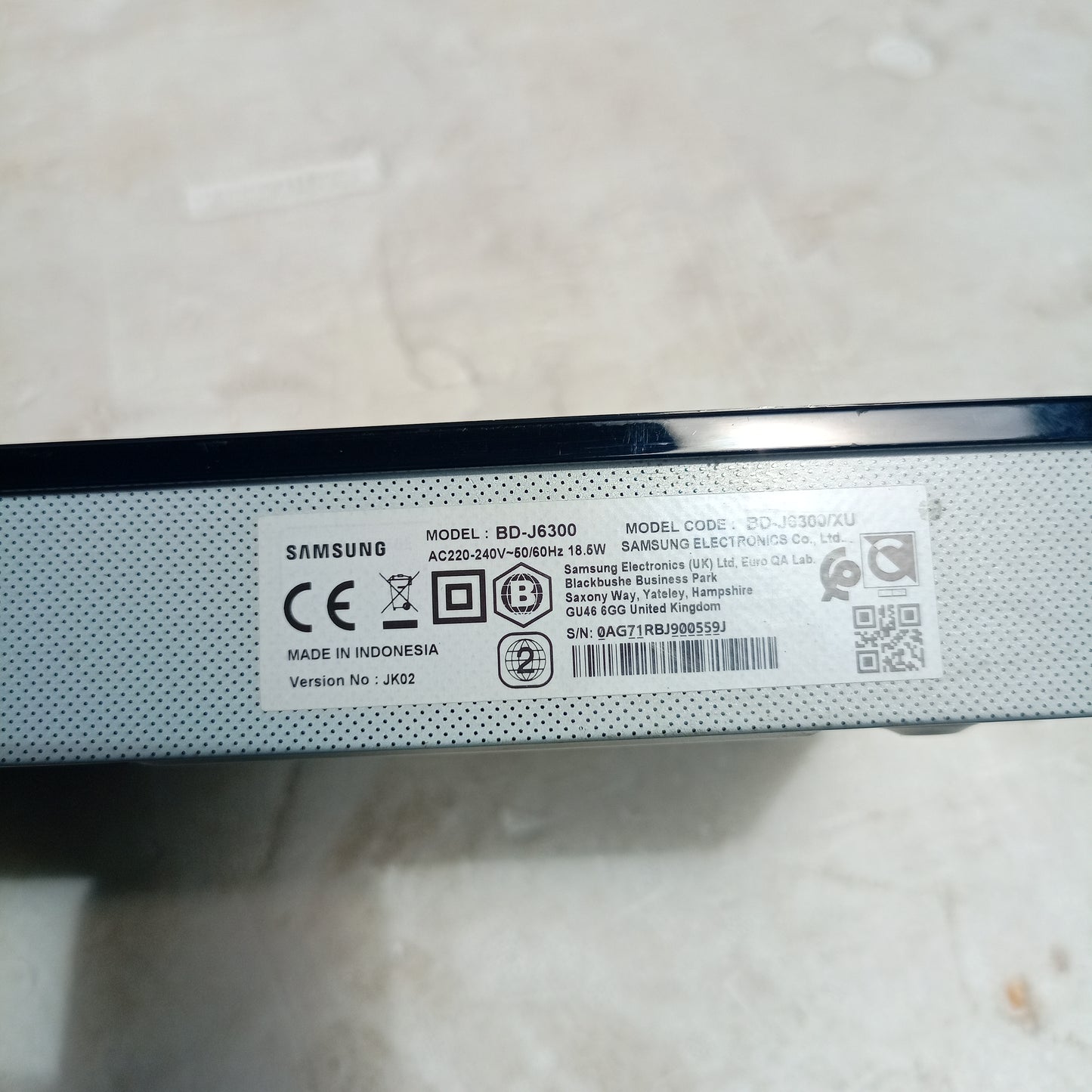Samsung BD-J6300 Smart 4K Blu-ray 3D DVD Player + Built-in WiFi - Foreign Used