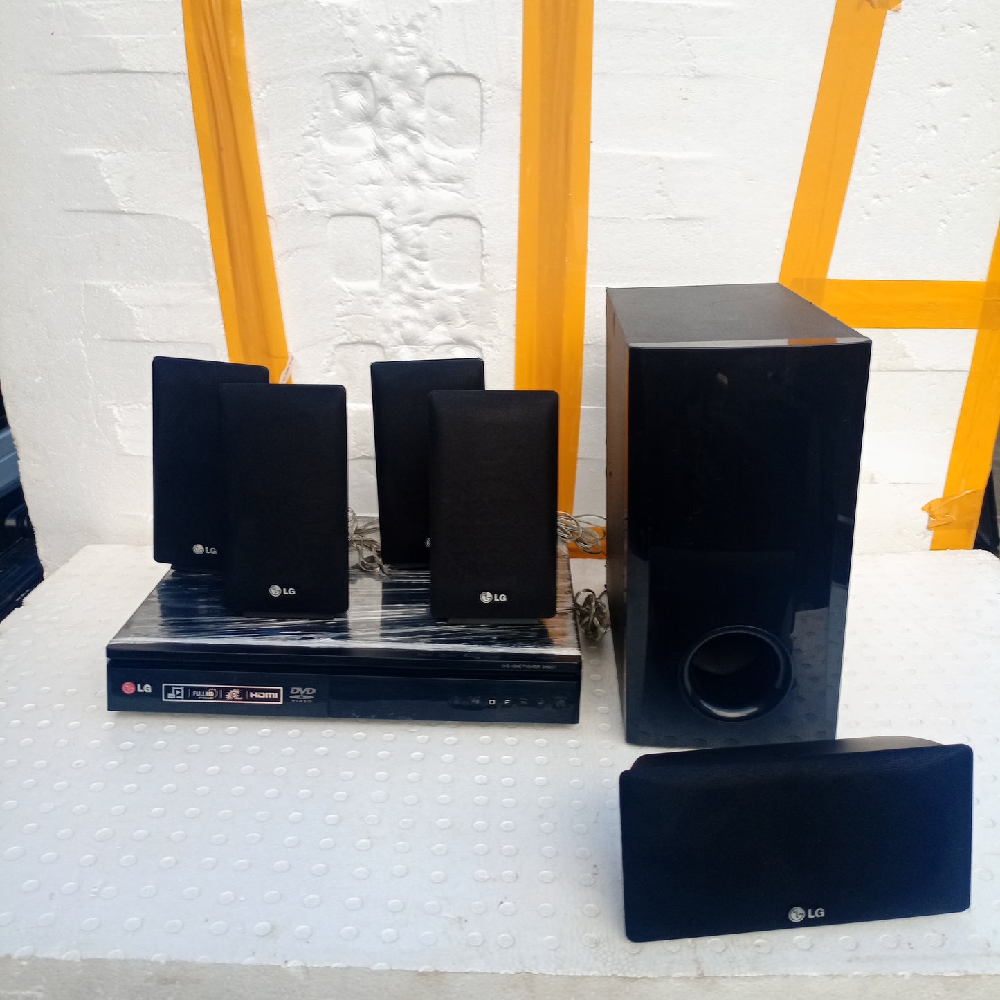 LG 5.1Ch 850W DVD Home Theater System - Foreign Used