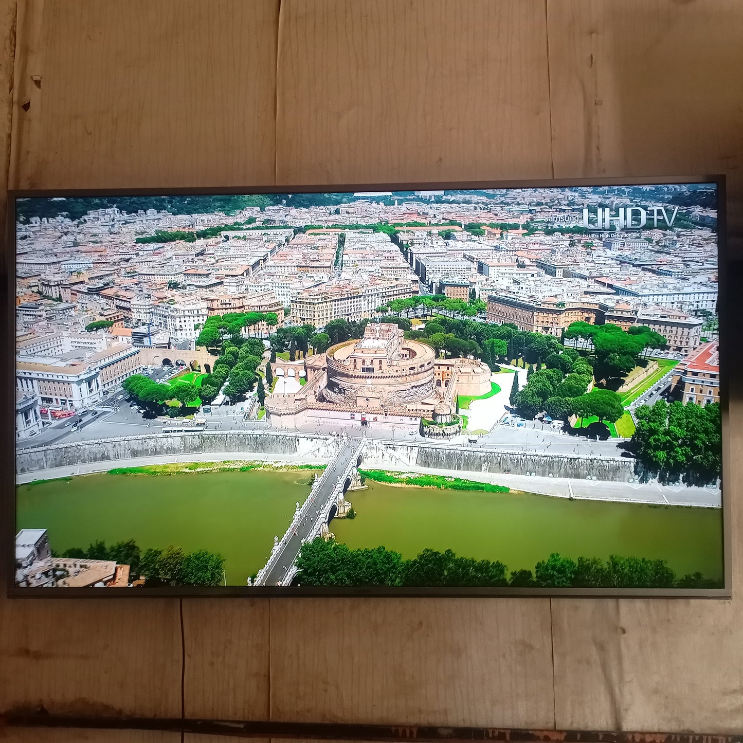 SAMSUNG 55 Inch UE55JU6800 Series 6 Smart 4K UHD (HDR Compatible) LED TV - UK Used
