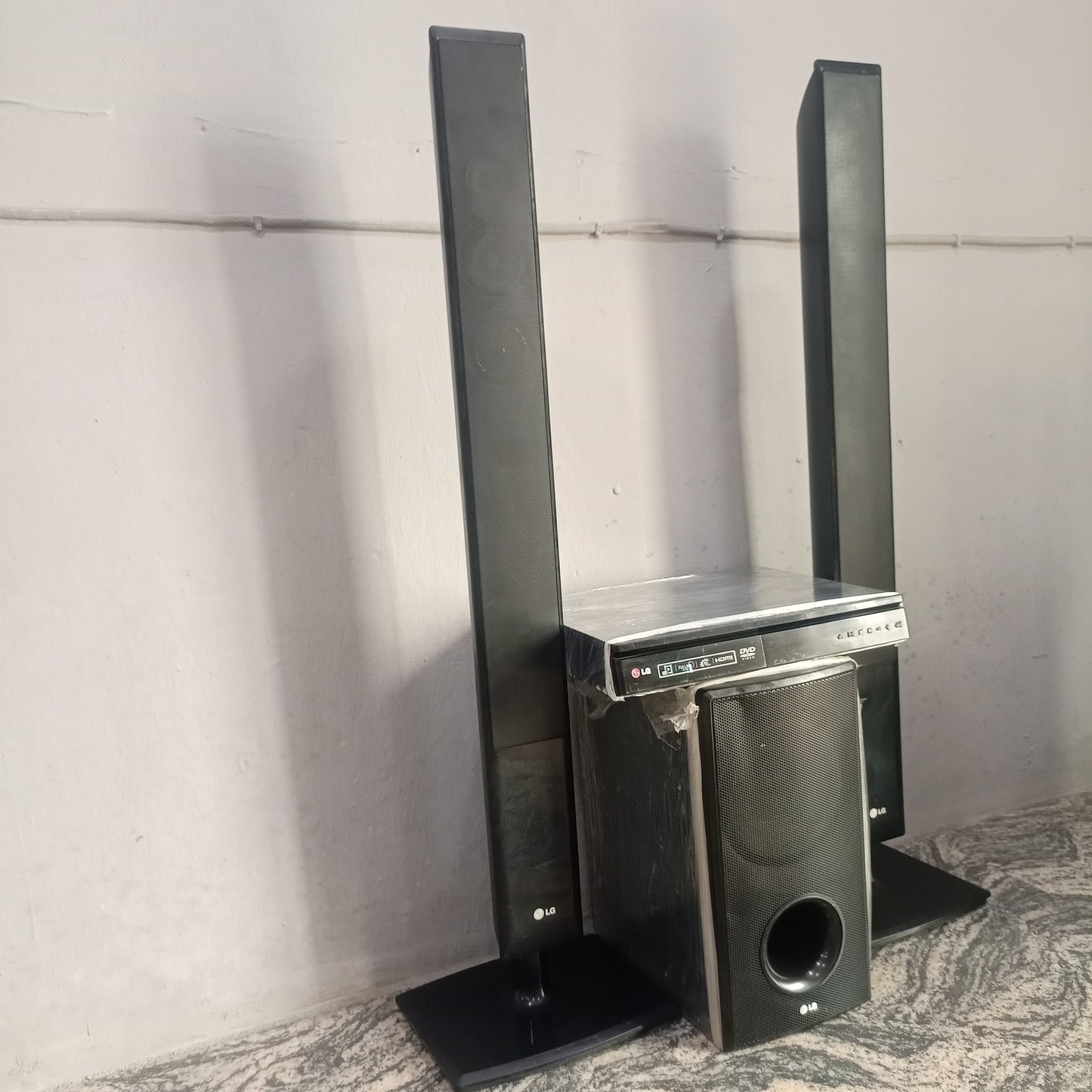LG 2.1Ch 500W Bluetooth DVD Standing Home Theater System - Foreign Used