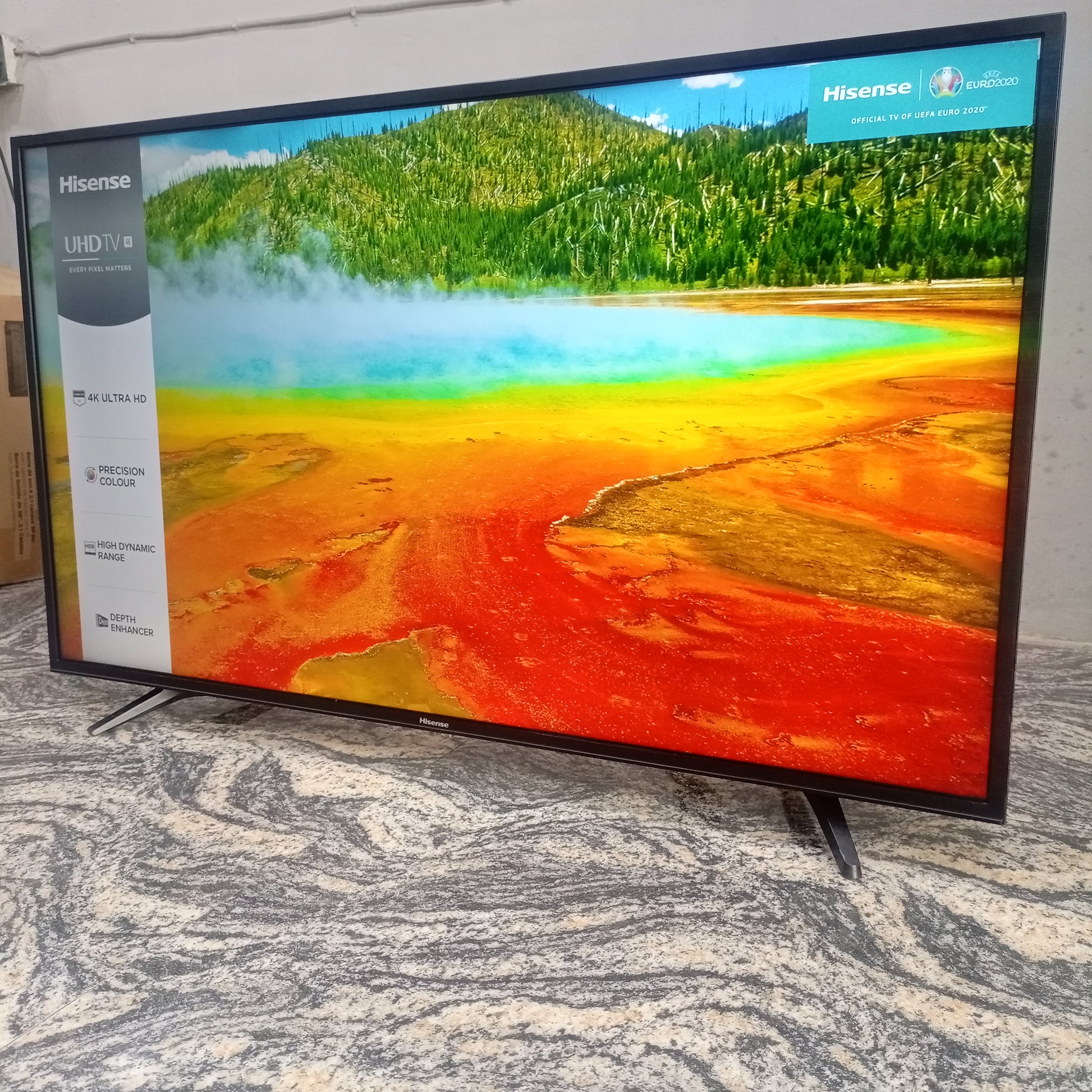 Hisense 43 inch H43B7100 VIDAA Smart 4K UHD Widescreen LED TV - Foreign Used