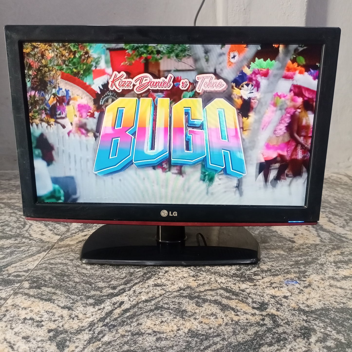 LG 19 Inch 19LD350 HD Ready LCD TV + USB media playback - London Used